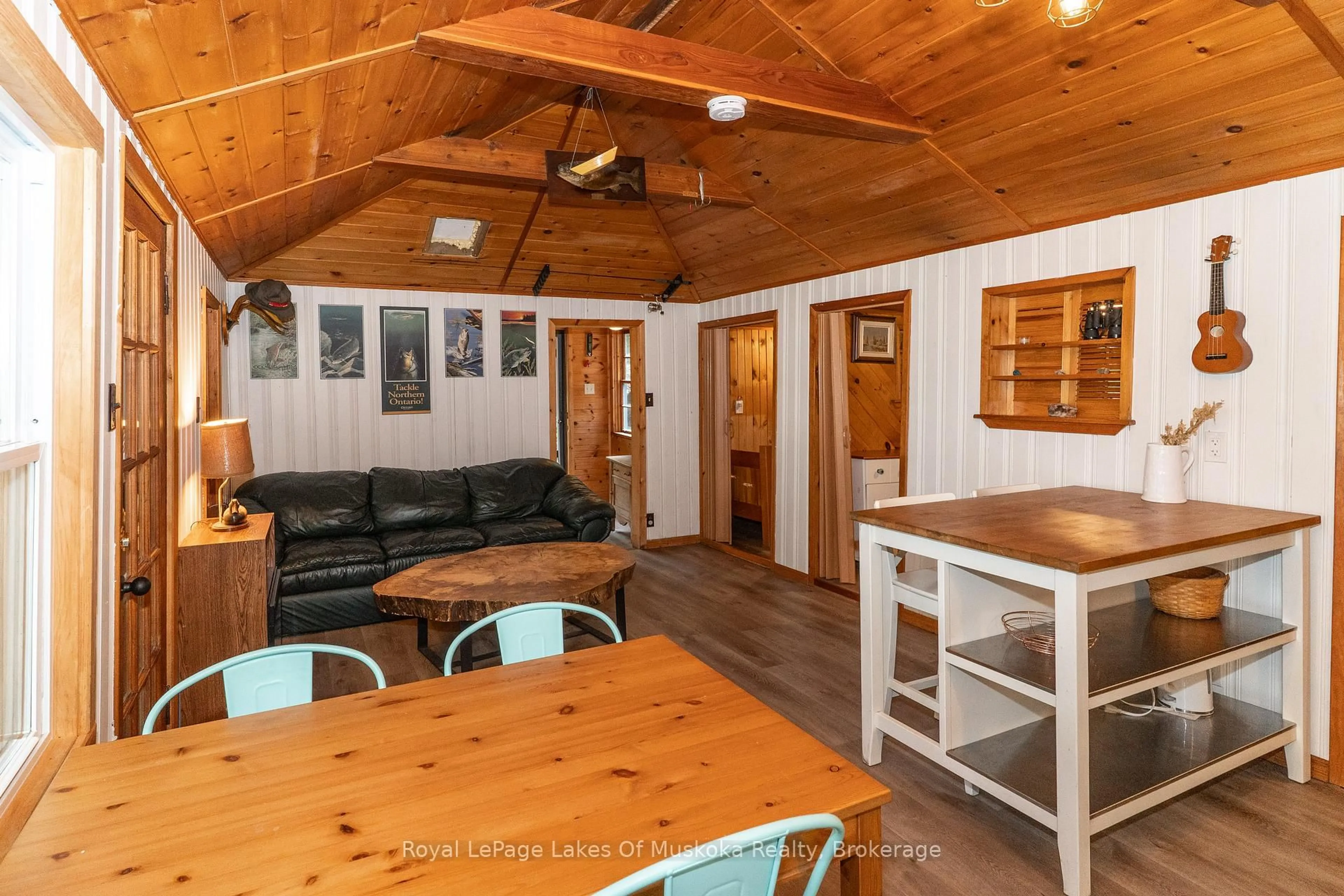 Dining room, wood/laminate floor for 1072 Long Lake Rd, Muskoka Lakes Ontario P0C 1A0