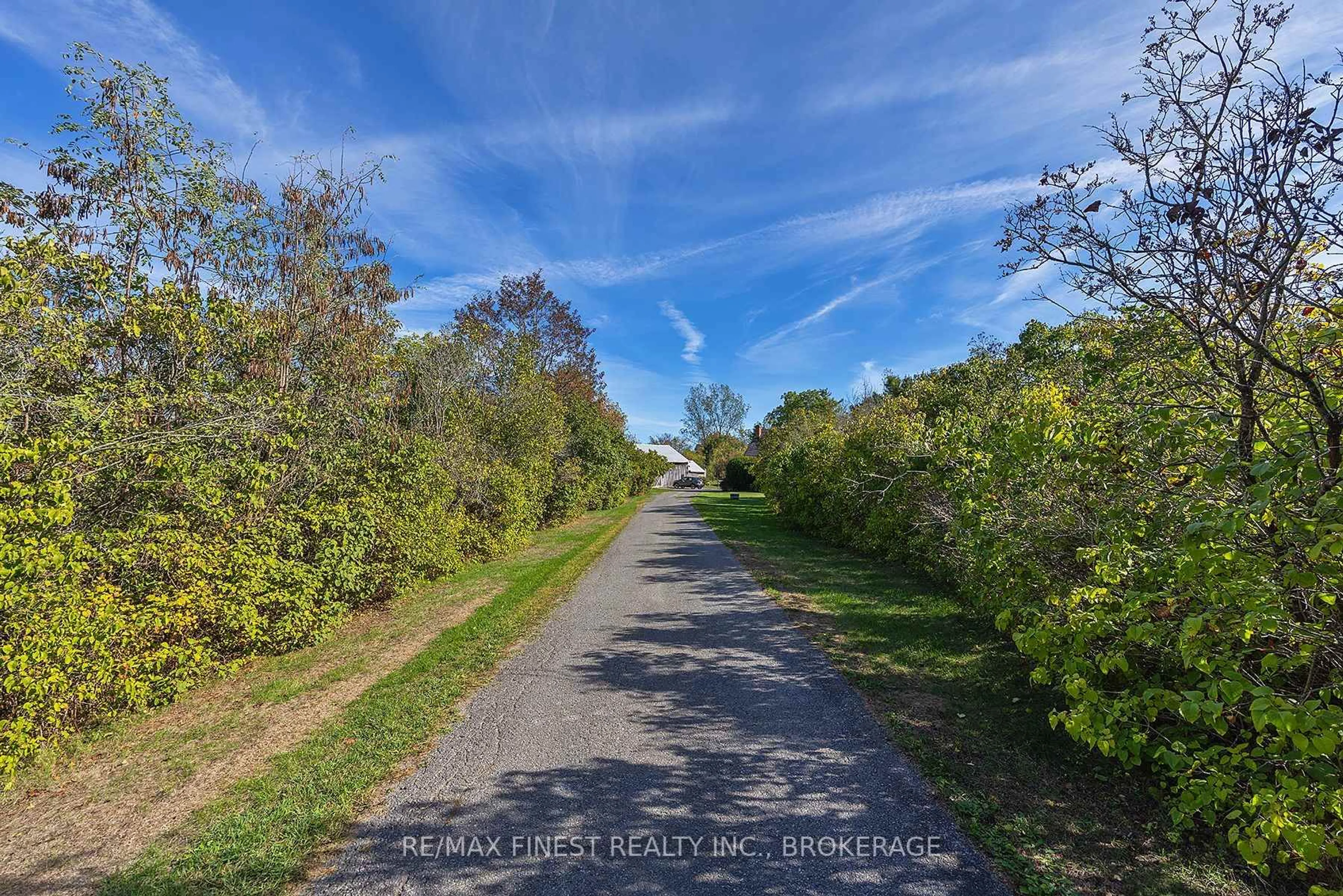 A pic from outside/outdoor area/front of a property/back of a property/a pic from drone, unknown for 5033 Eddy Lane, Mcdonalds Corners Ontario K0H 1M0