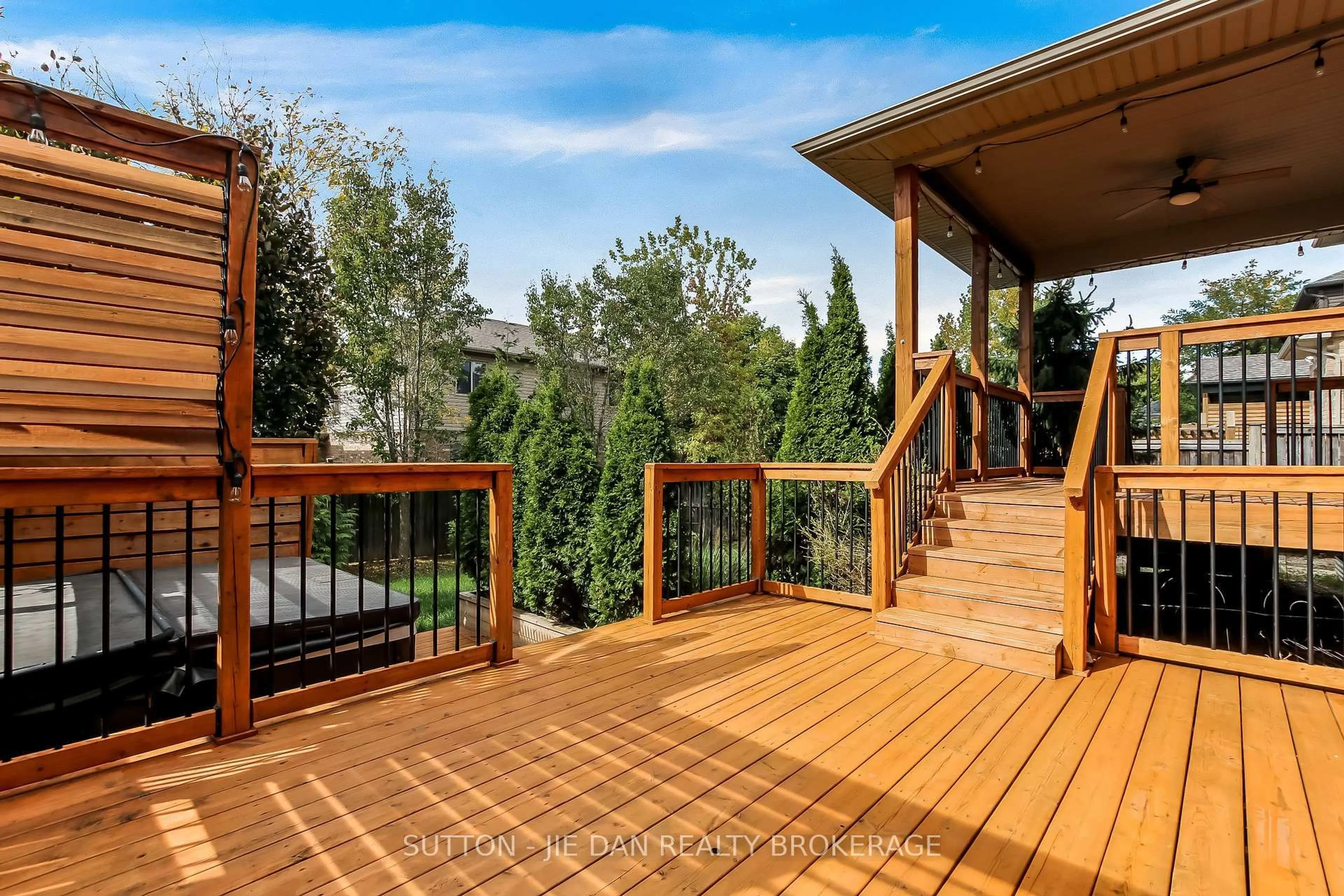 Patio, water/lake/river/ocean view for 1413 KAINS WOODS Terr, London South Ontario N6K 4Z7