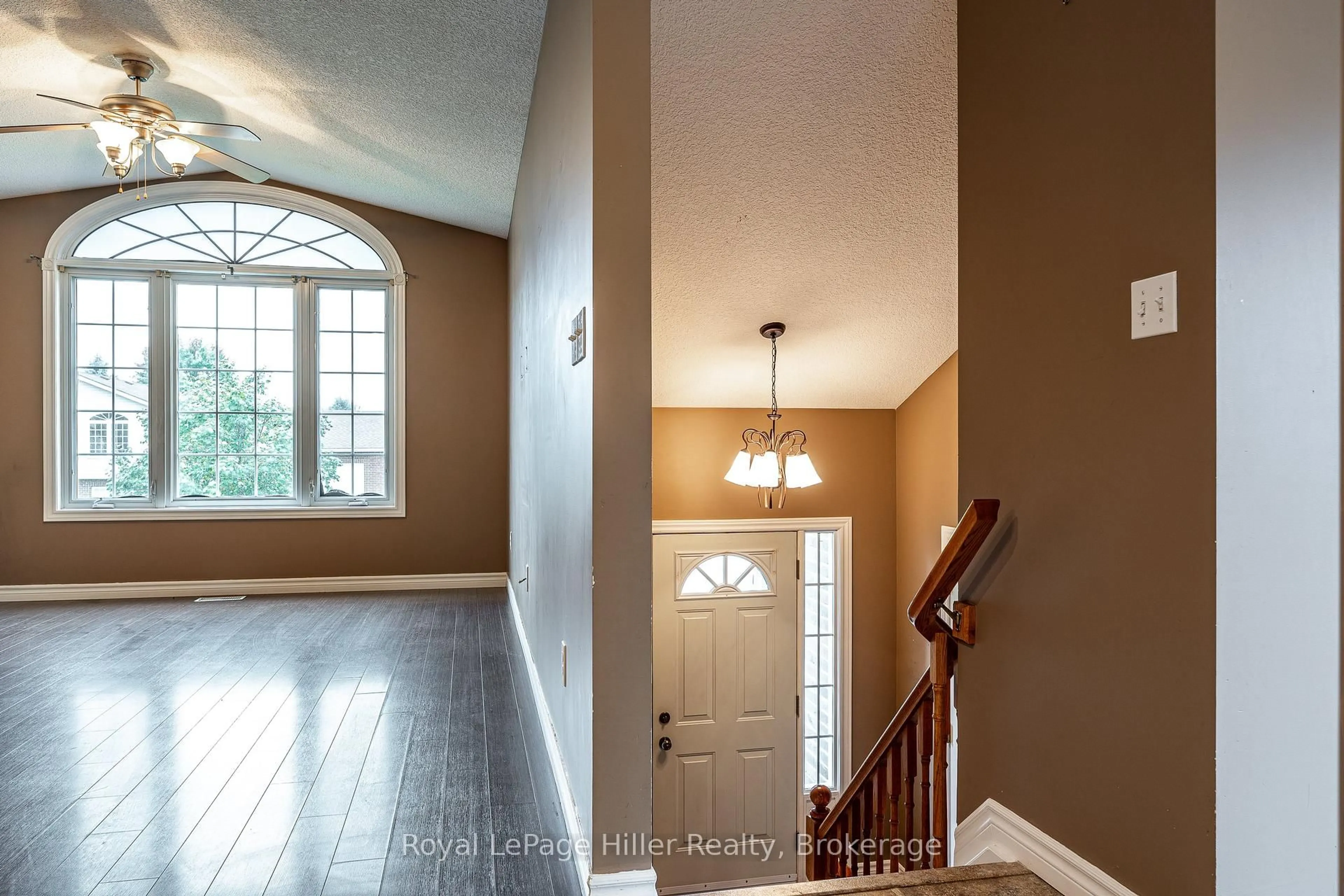 Indoor entryway for 73 Park Lane, West Perth Ontario N0K 1N0