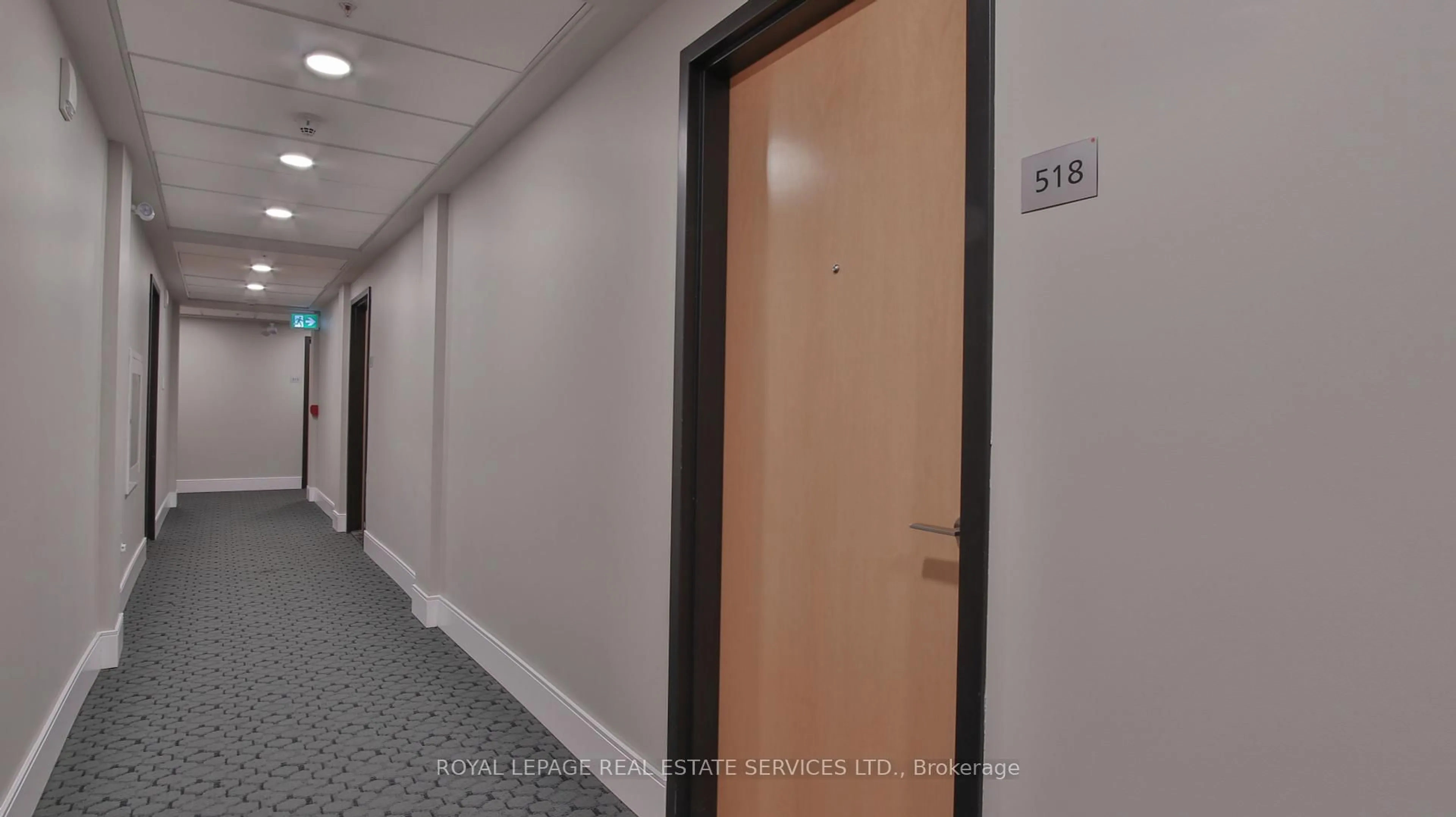 Indoor foyer for 15 Prince Albert Blvd #518, Kitchener Ontario N2H 0C2