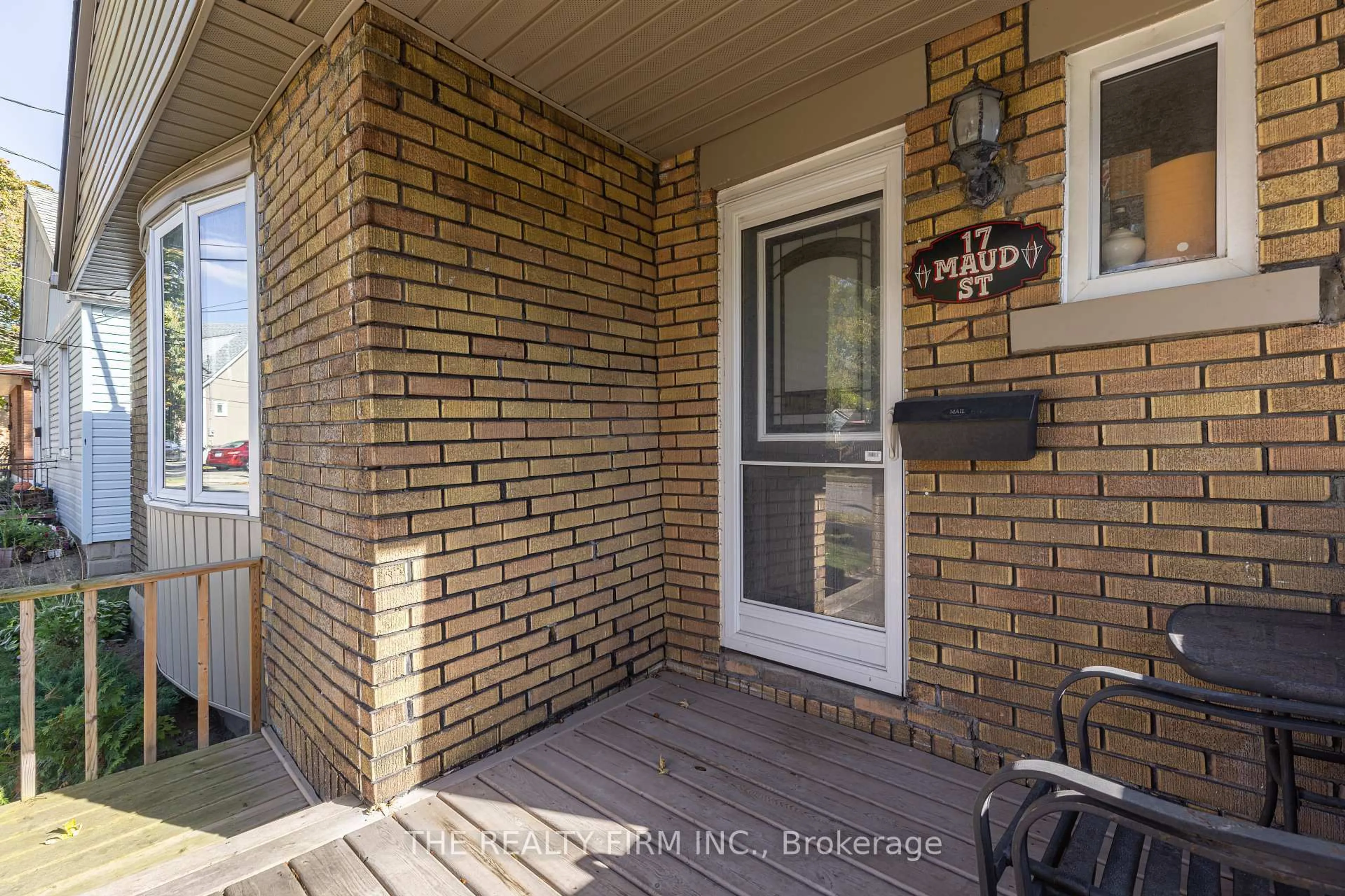 Unknown for 17 Maud St, London South Ontario N5Z 2Y2
