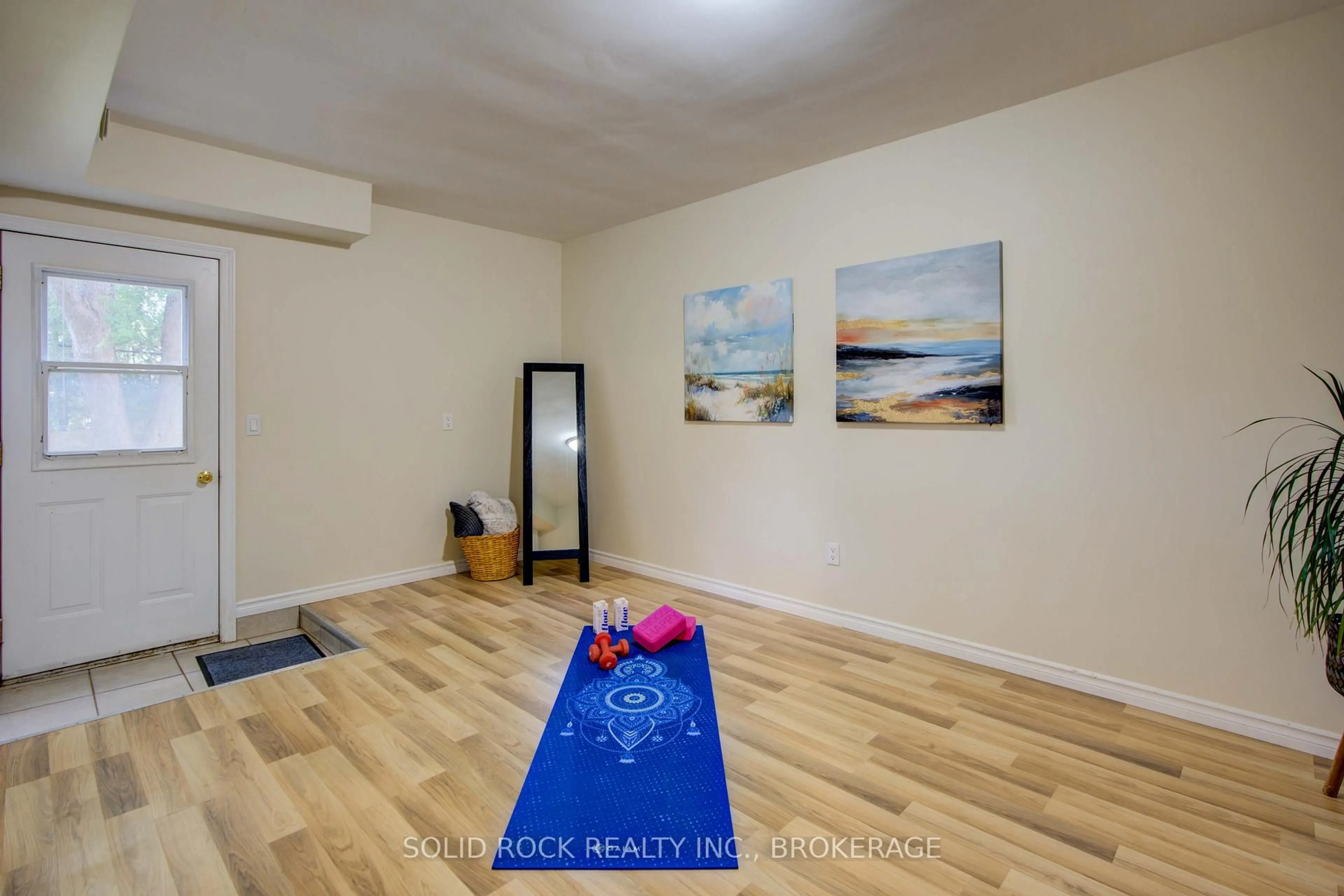 A pic of a room for 82 Queen Mary Rd, Kingston Ontario K7M 2A5
