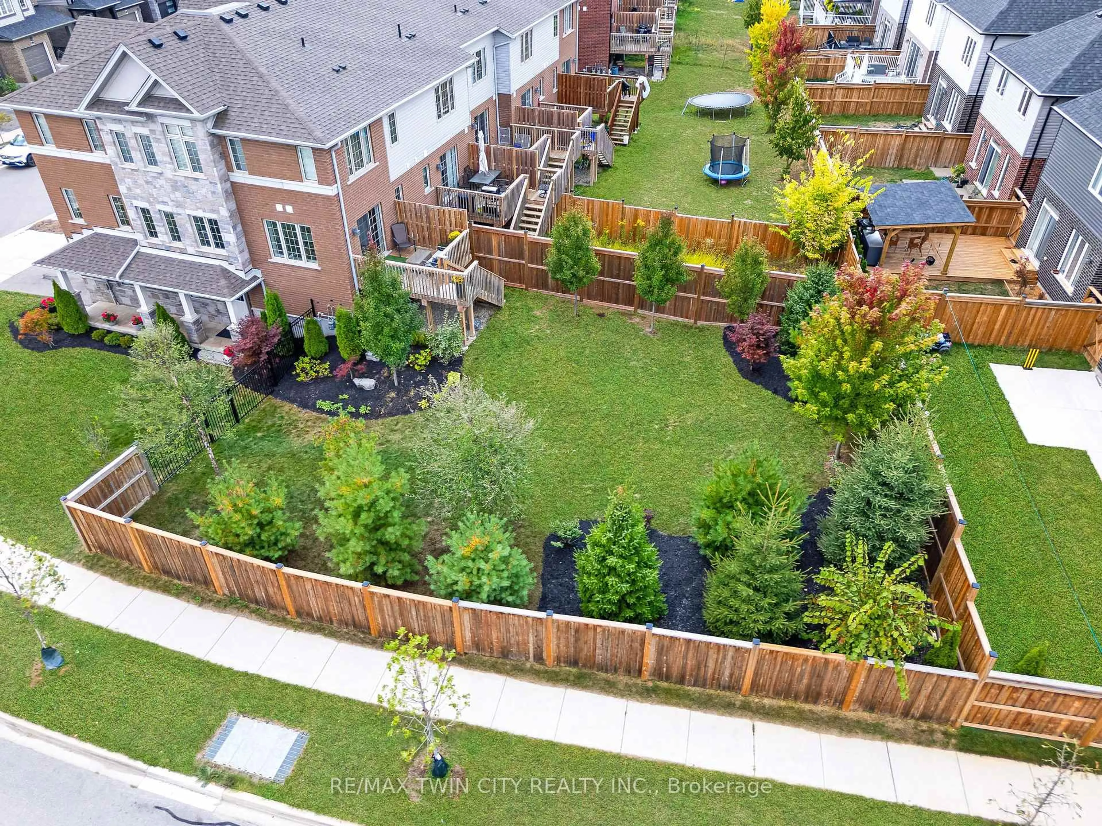 A pic from outside/outdoor area/front of a property/back of a property/a pic from drone, city buildings view from balcony for 41 Sportsman Hill St, Kitchener Ontario N2P 0J4