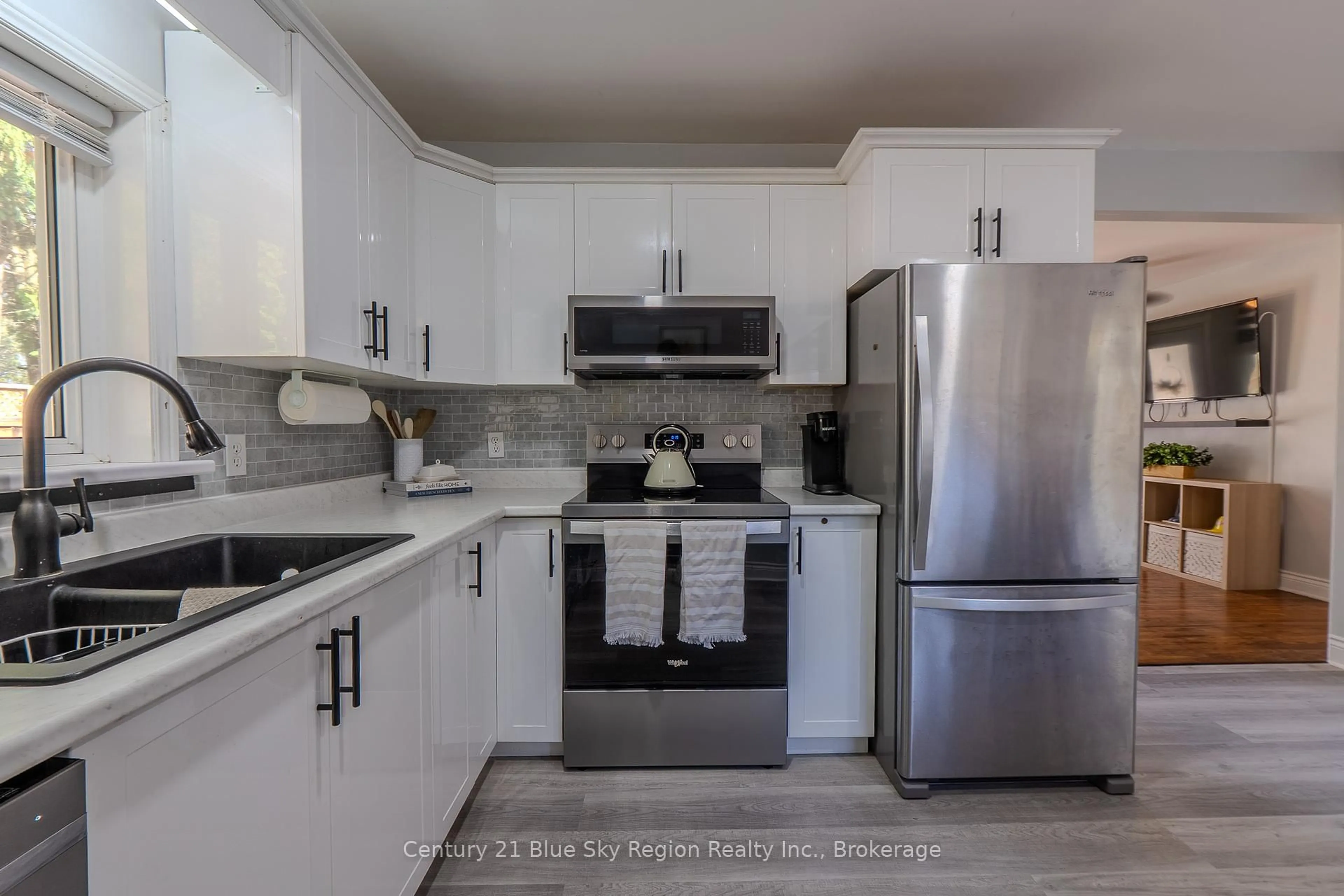 Standard kitchen, unknown for 13 Prince Edward Dr, North Bay Ontario P1A 2T5
