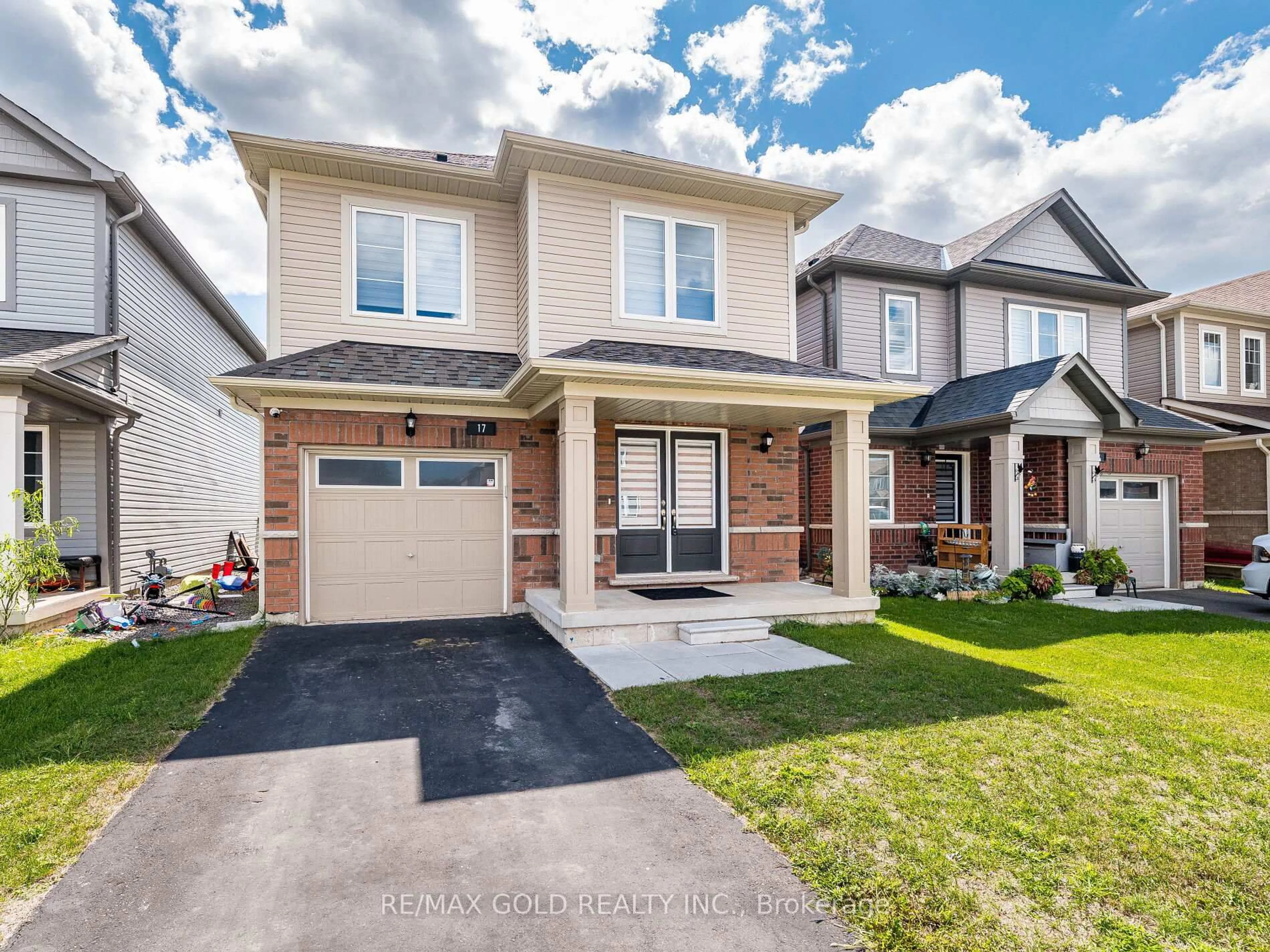 Home with brick exterior material, street for 17 Cottonwood Cres, Welland Ontario L3B 0J3