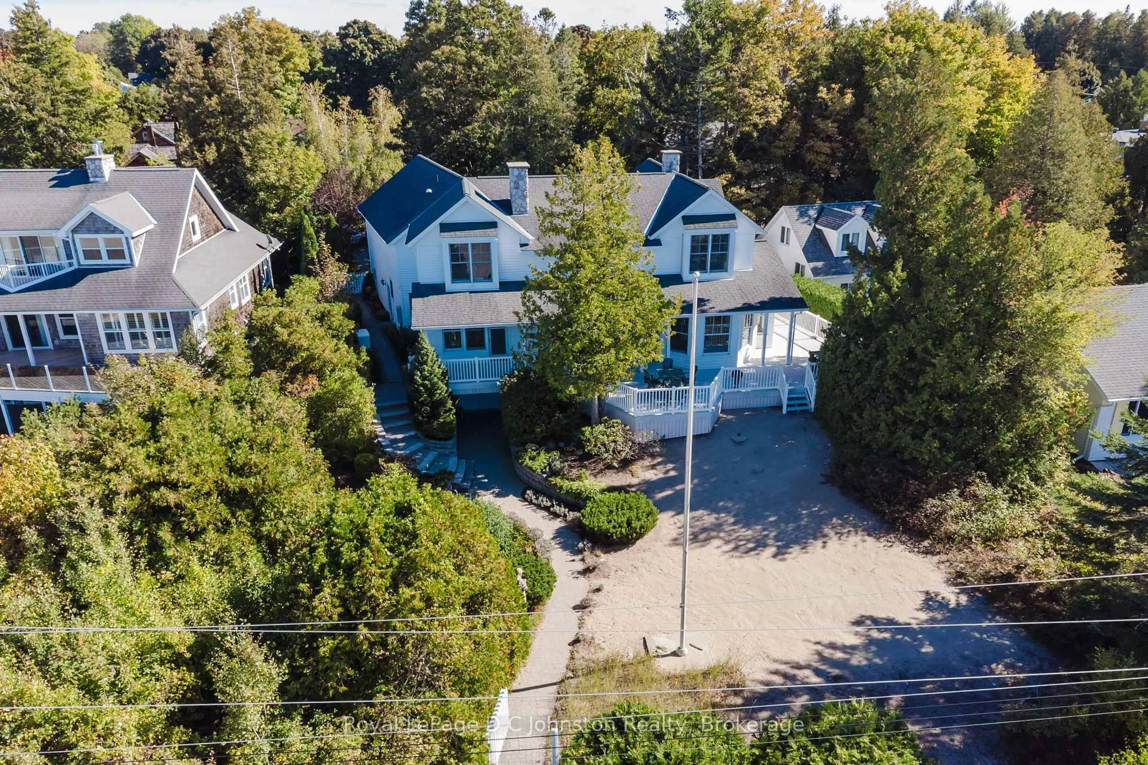 A pic from outside/outdoor area/front of a property/back of a property/a pic from drone, street for 139 Knowles Lane, Saugeen Shores Ontario N0H 2L0