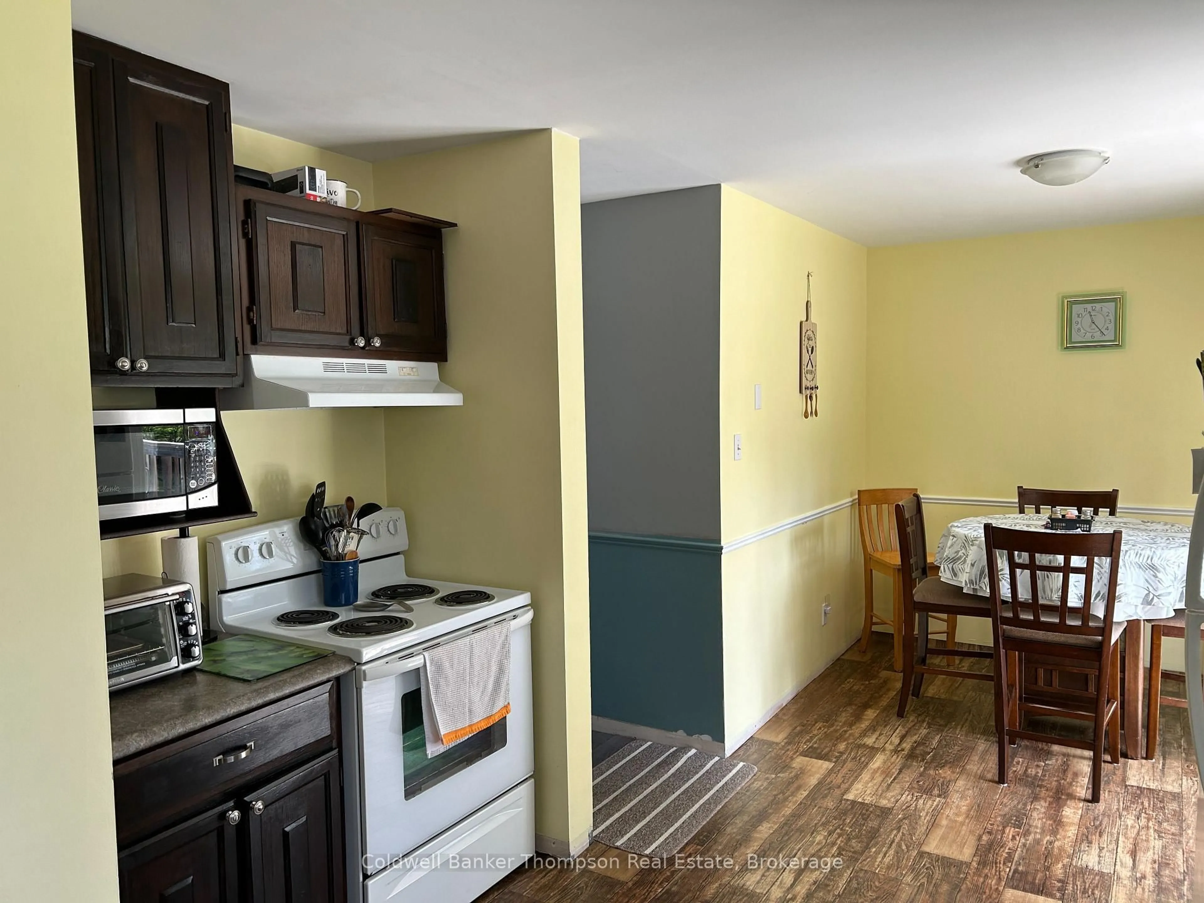 Standard kitchen, unknown for 8 Tebby Blvd, South River Ontario P0A 1X0