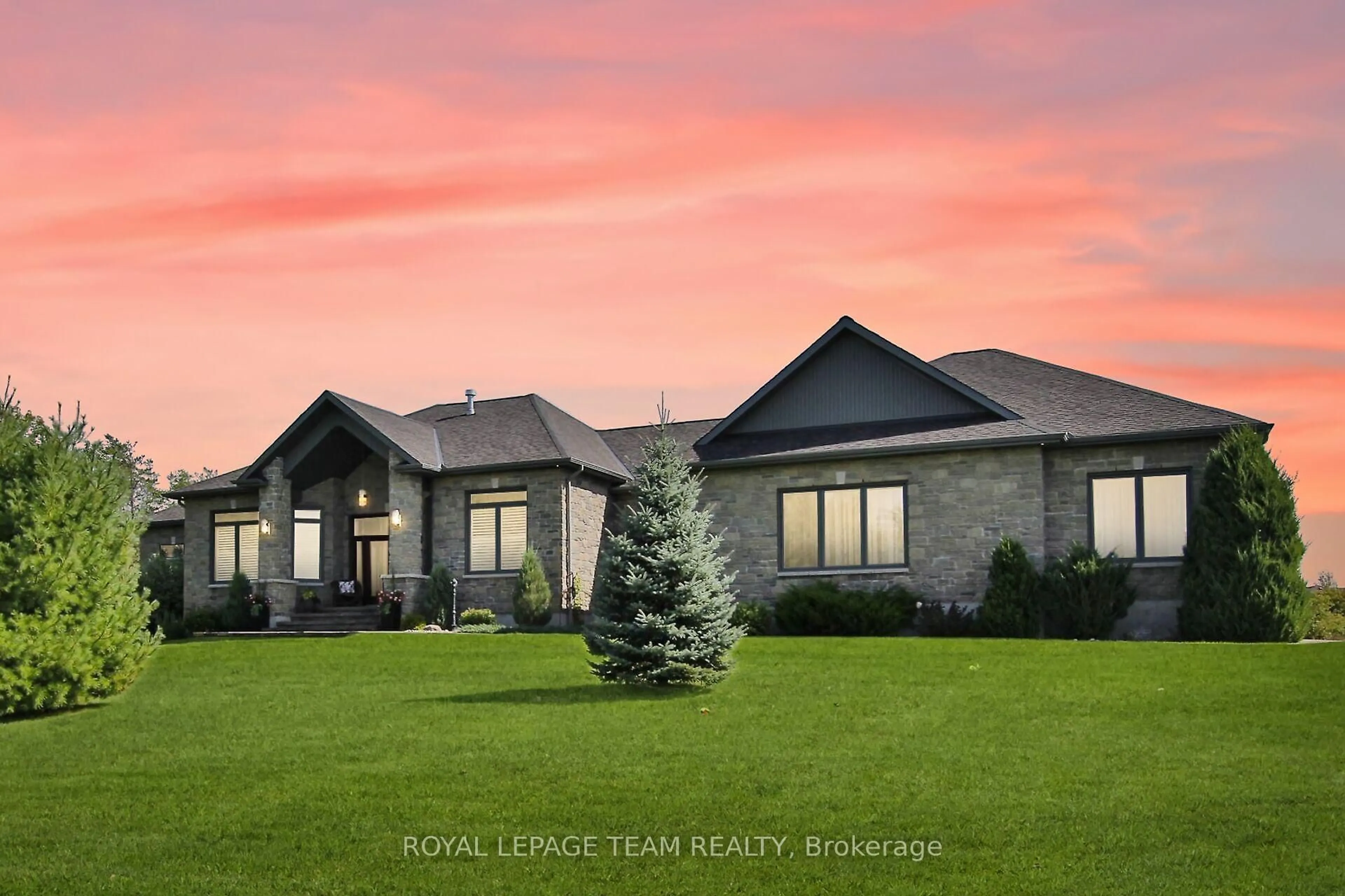Home with vinyl exterior material, unknown for 217 Shamus Way, Carp Ontario K0A 1L0
