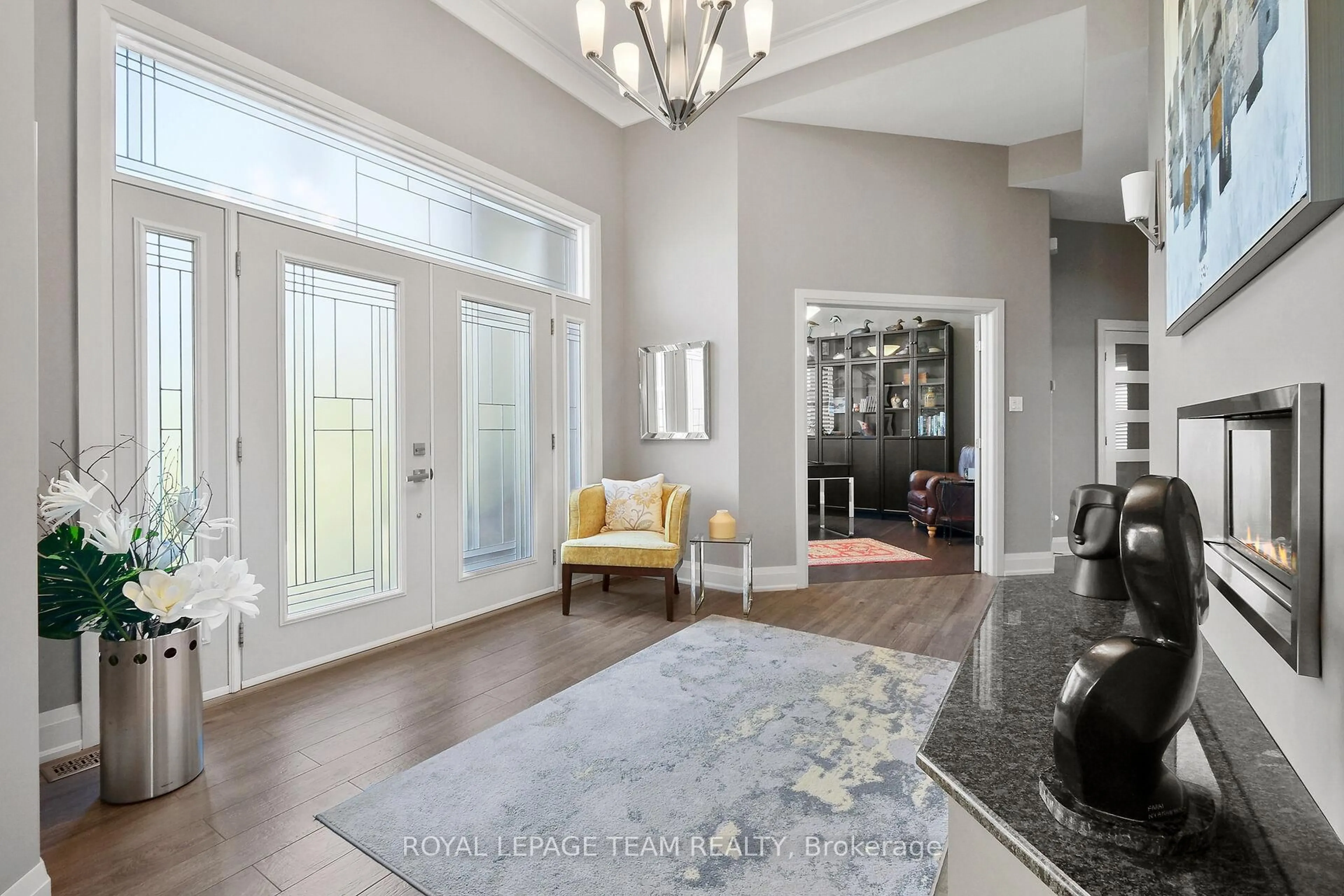 Indoor entryway for 217 Shamus Way, Carp Ontario K0A 1L0