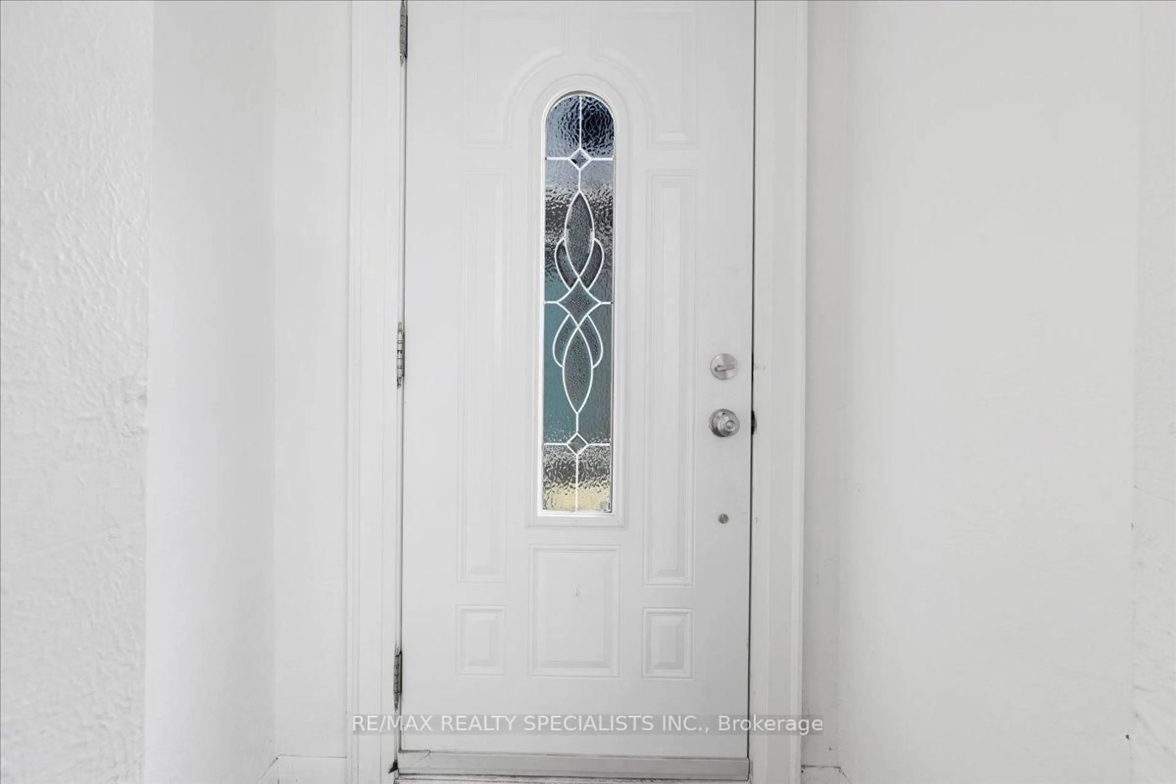 Indoor entryway for 83 Haddon Ave, Hamilton Ontario L8S 1X7