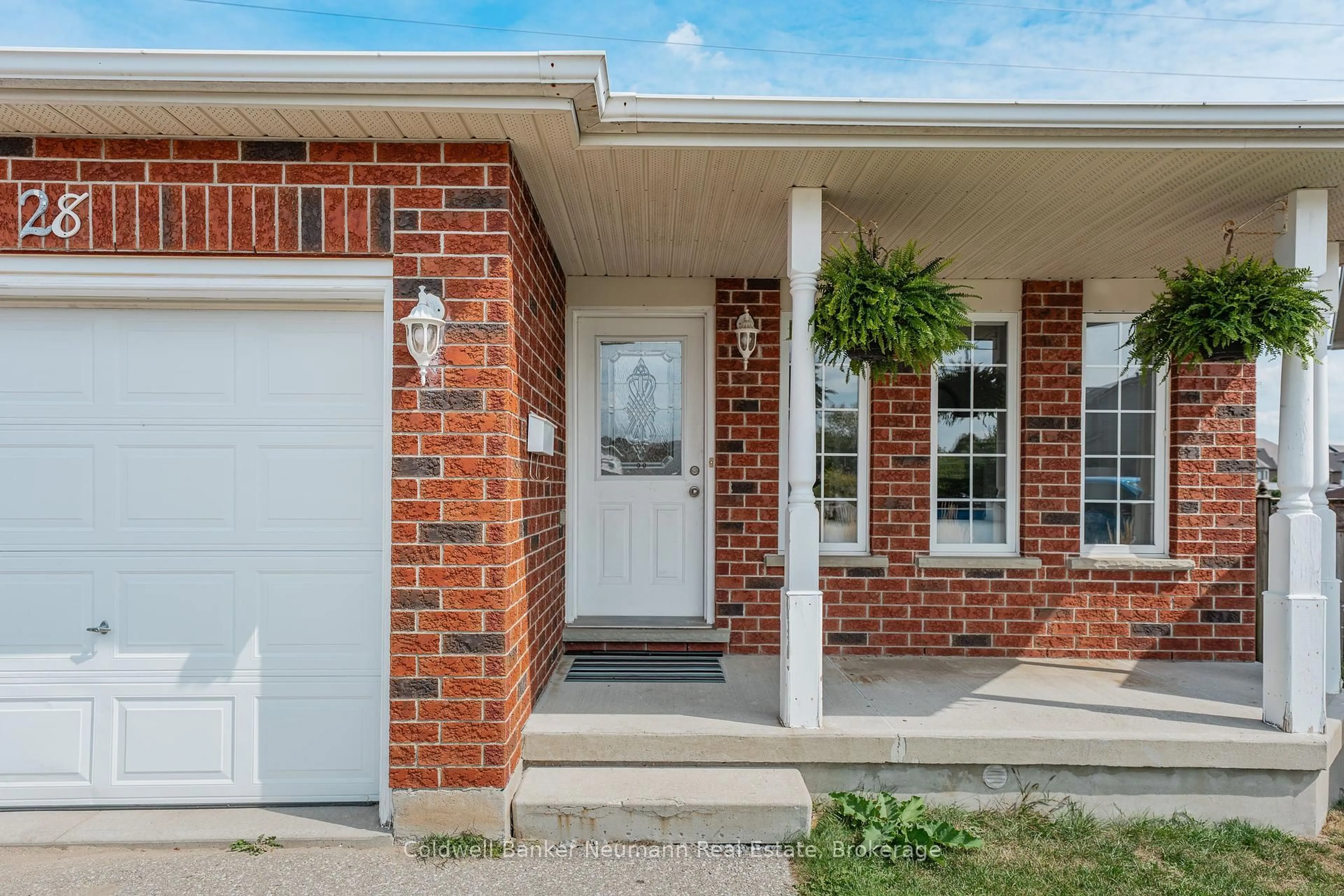 Home with brick exterior material, street for 28 Bronwyn Pl, Guelph Ontario N1K 1X1
