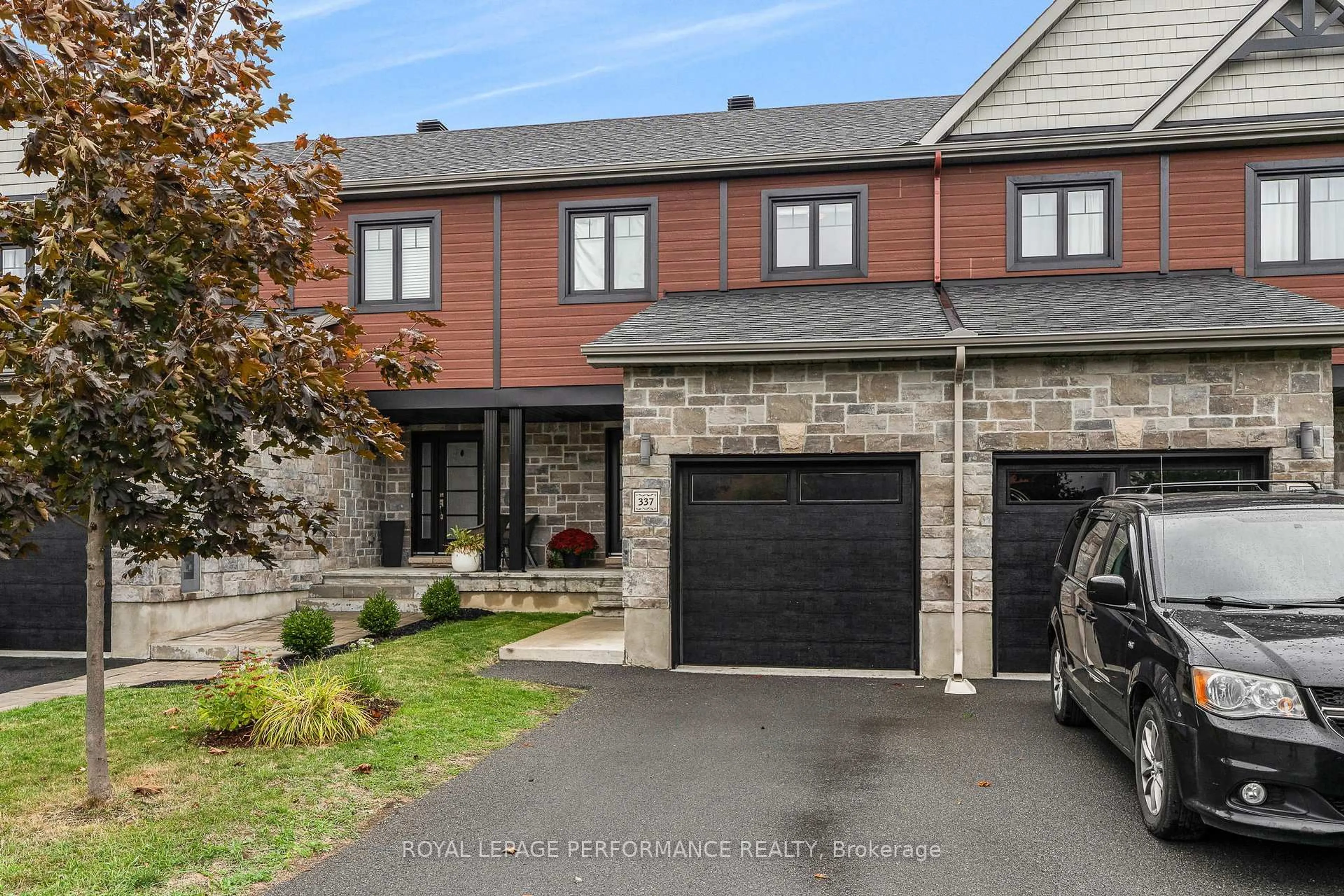 Home with brick exterior material, street for 337 Twilight Ave, Russell Ontario K4R 0E3