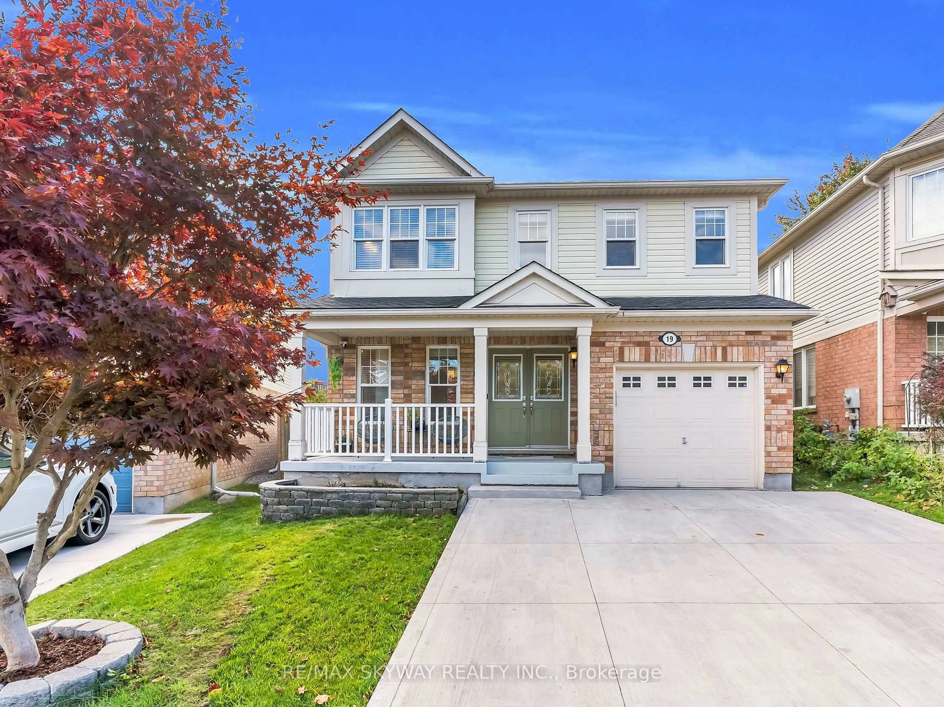 Home with vinyl exterior material, street for 19 Coulthard Blvd, Cambridge Ontario N1T 2E7