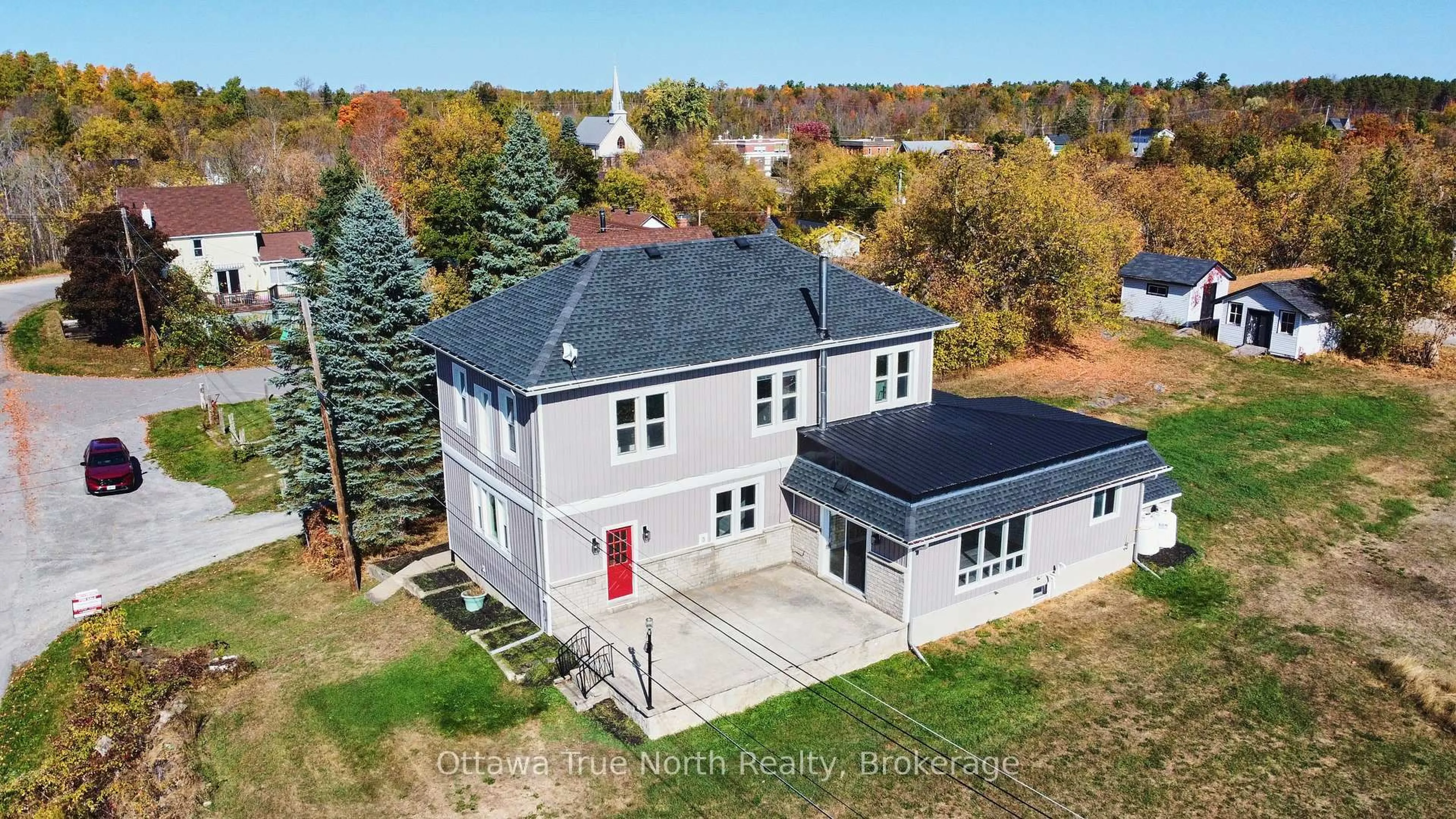 A pic from outside/outdoor area/front of a property/back of a property/a pic from drone, building for 16 Mowat St, Calabogie Ontario K0J 1H0