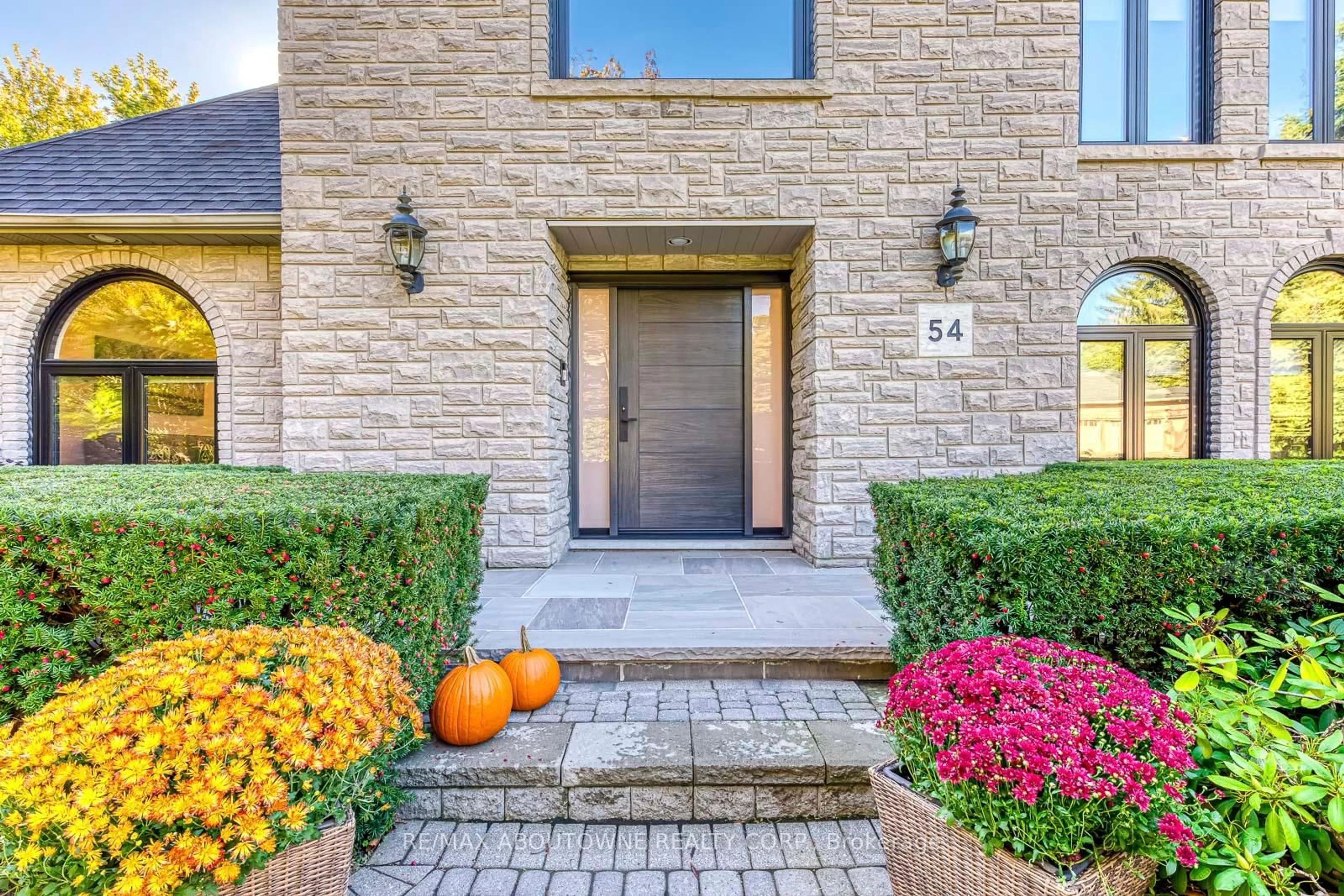 Home with brick exterior material, street for 54 Deerview Ave, Hamilton Ontario L9G 4R8