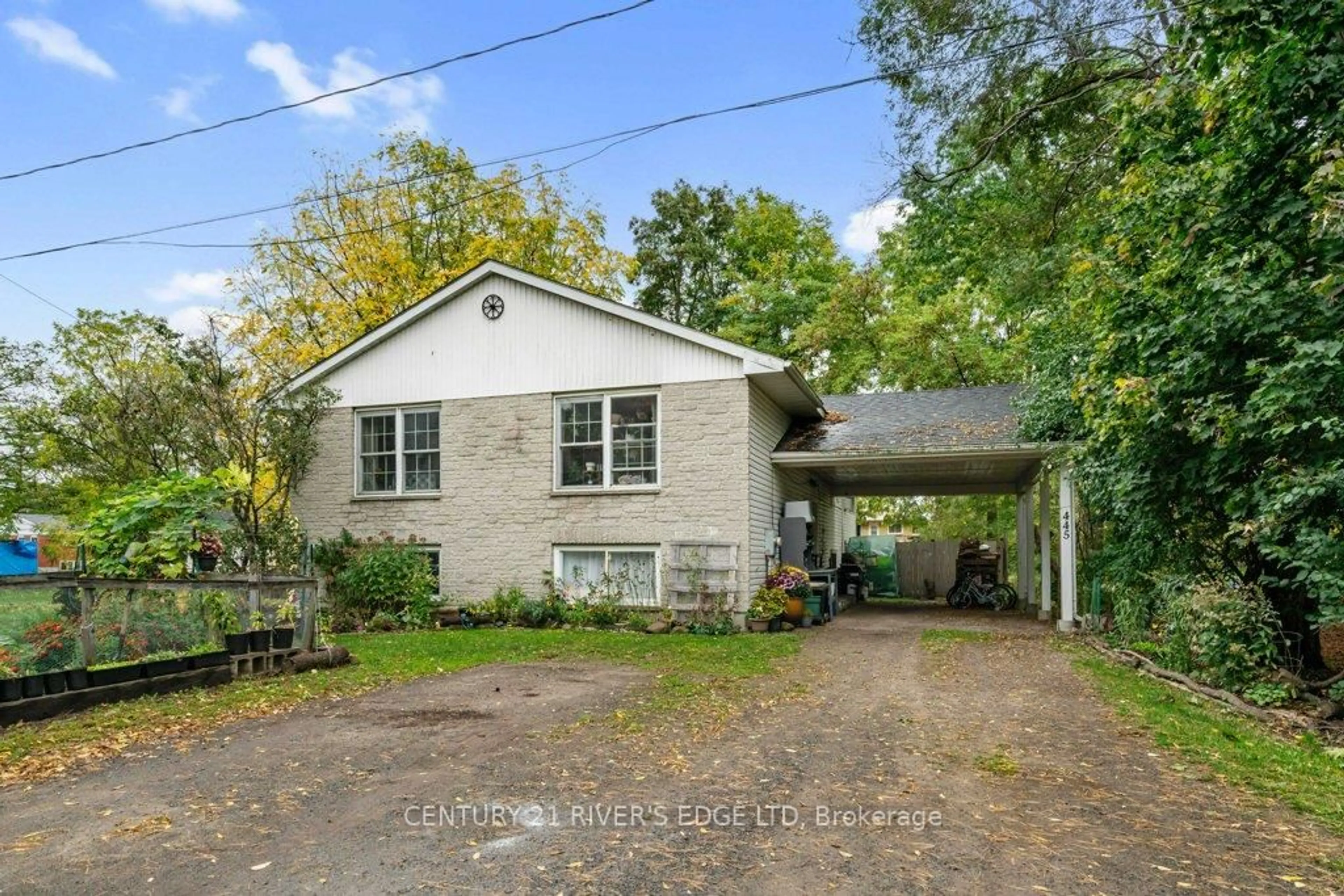 Unknown for 445 Railway Ave, Prescott Ontario K0E 1T0