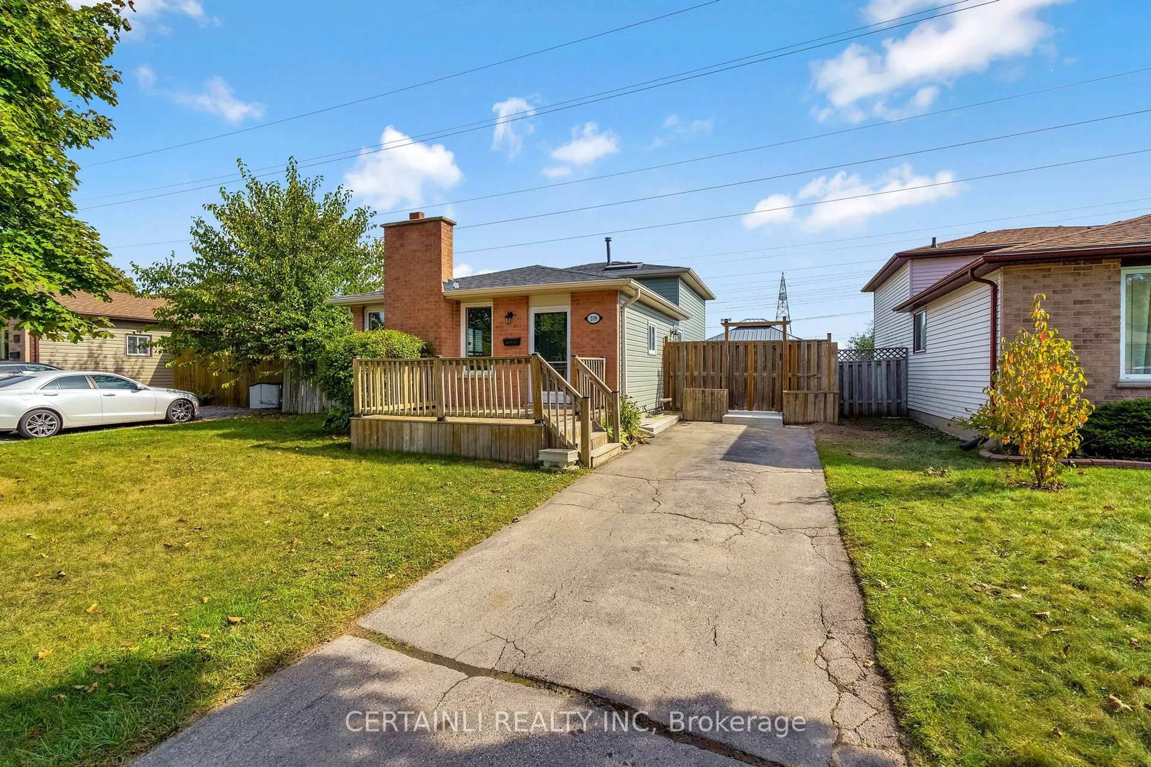 A pic from outside/outdoor area/front of a property/back of a property/a pic from drone, street for 108 Sundridge Cres, London South Ontario N5Z 4R7