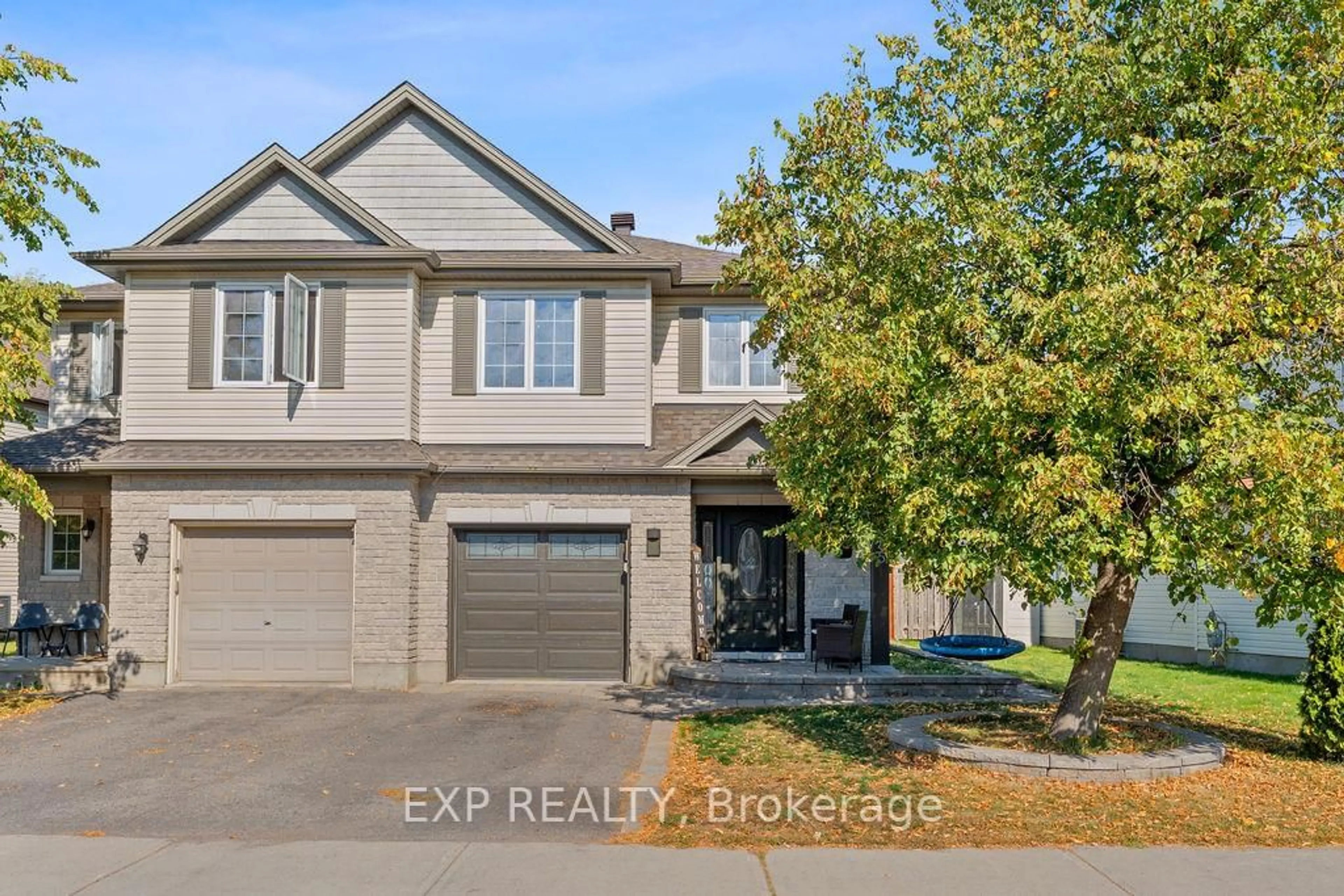 A pic from outside/outdoor area/front of a property/back of a property/a pic from drone, street for 4085 Kelly Farm Dr, Ottawa Ontario K1T 4J3