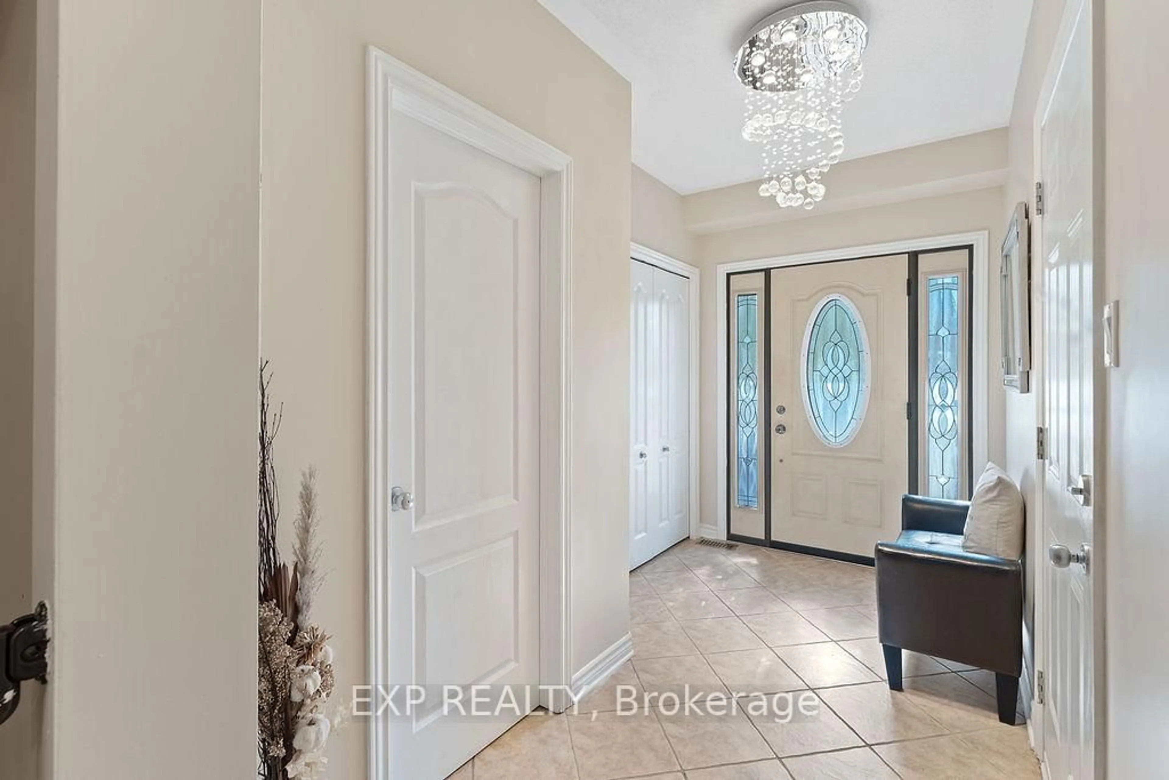 Indoor entryway for 4085 Kelly Farm Dr, Ottawa Ontario K1T 4J3