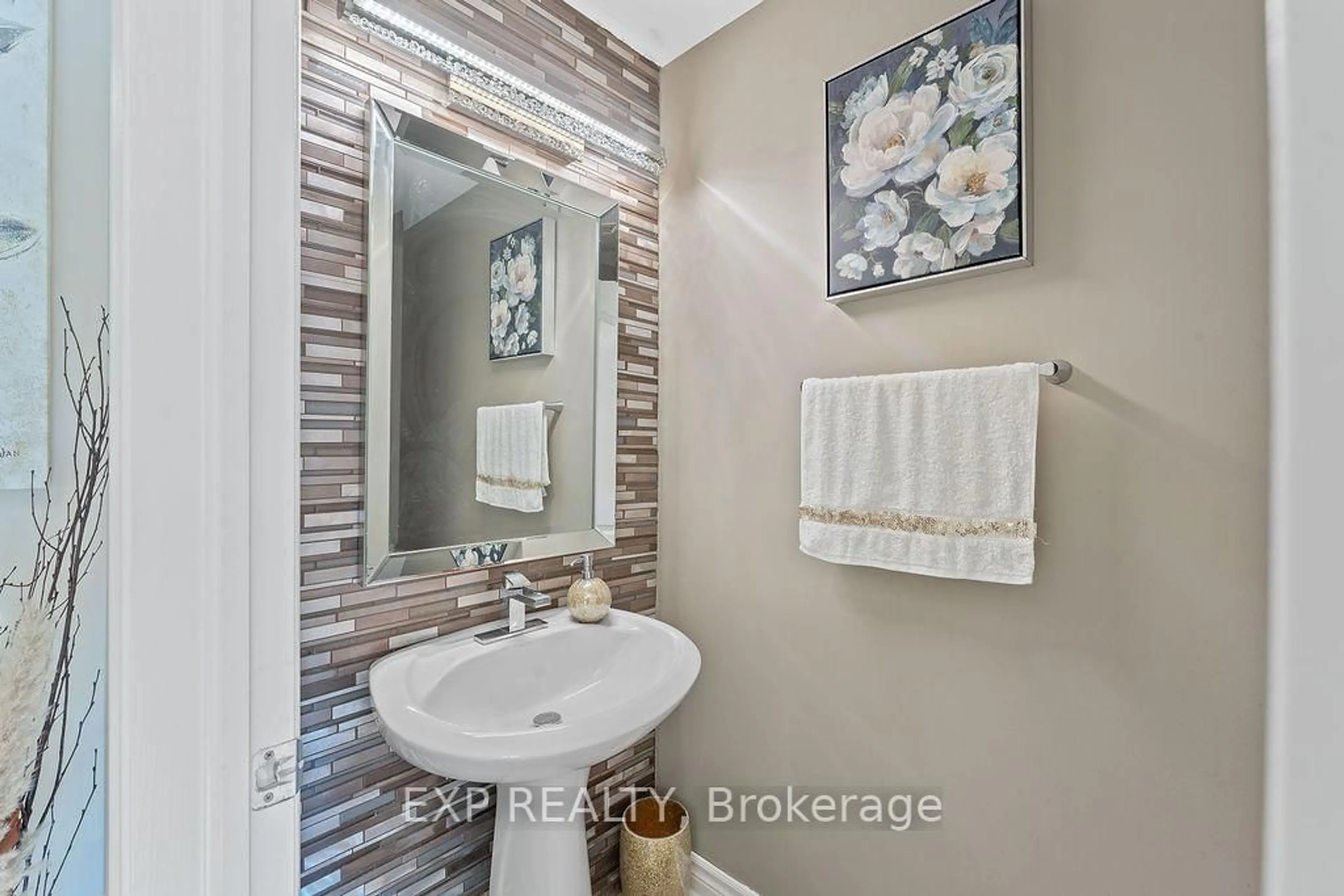 Contemporary bathroom, ceramic/tile floor for 4085 Kelly Farm Dr, Ottawa Ontario K1T 4J3