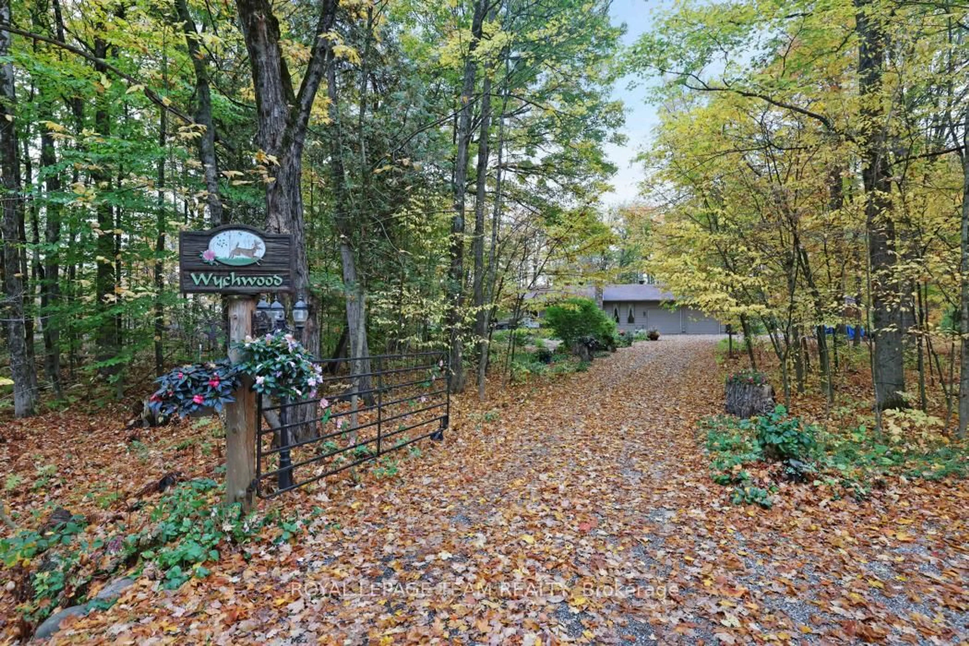 Patio, forest/trees view for 4715 Stonecrest Rd, Ottawa Ontario K0A 3M0