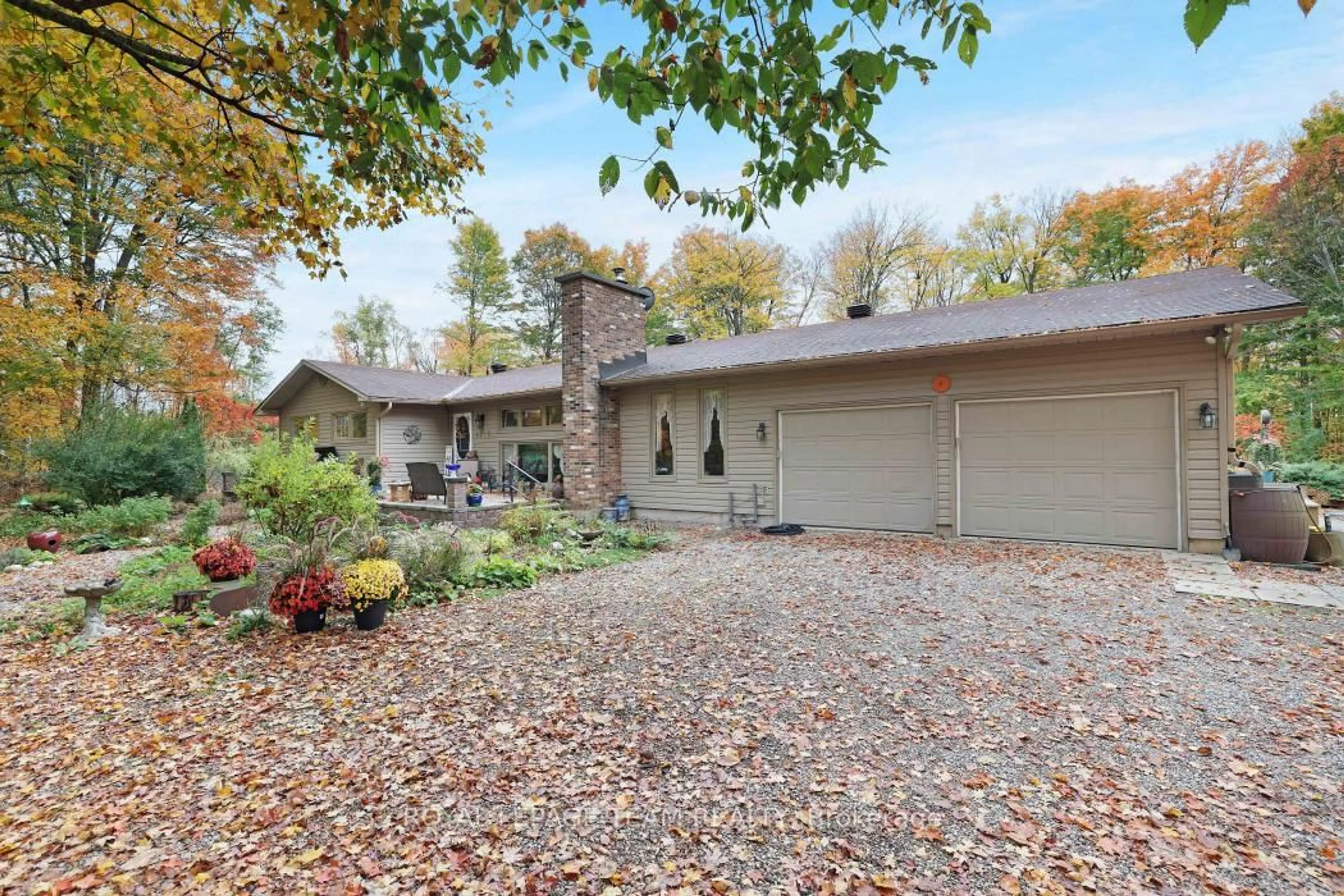 Home with brick exterior material, street for 4715 Stonecrest Rd, Ottawa Ontario K0A 3M0