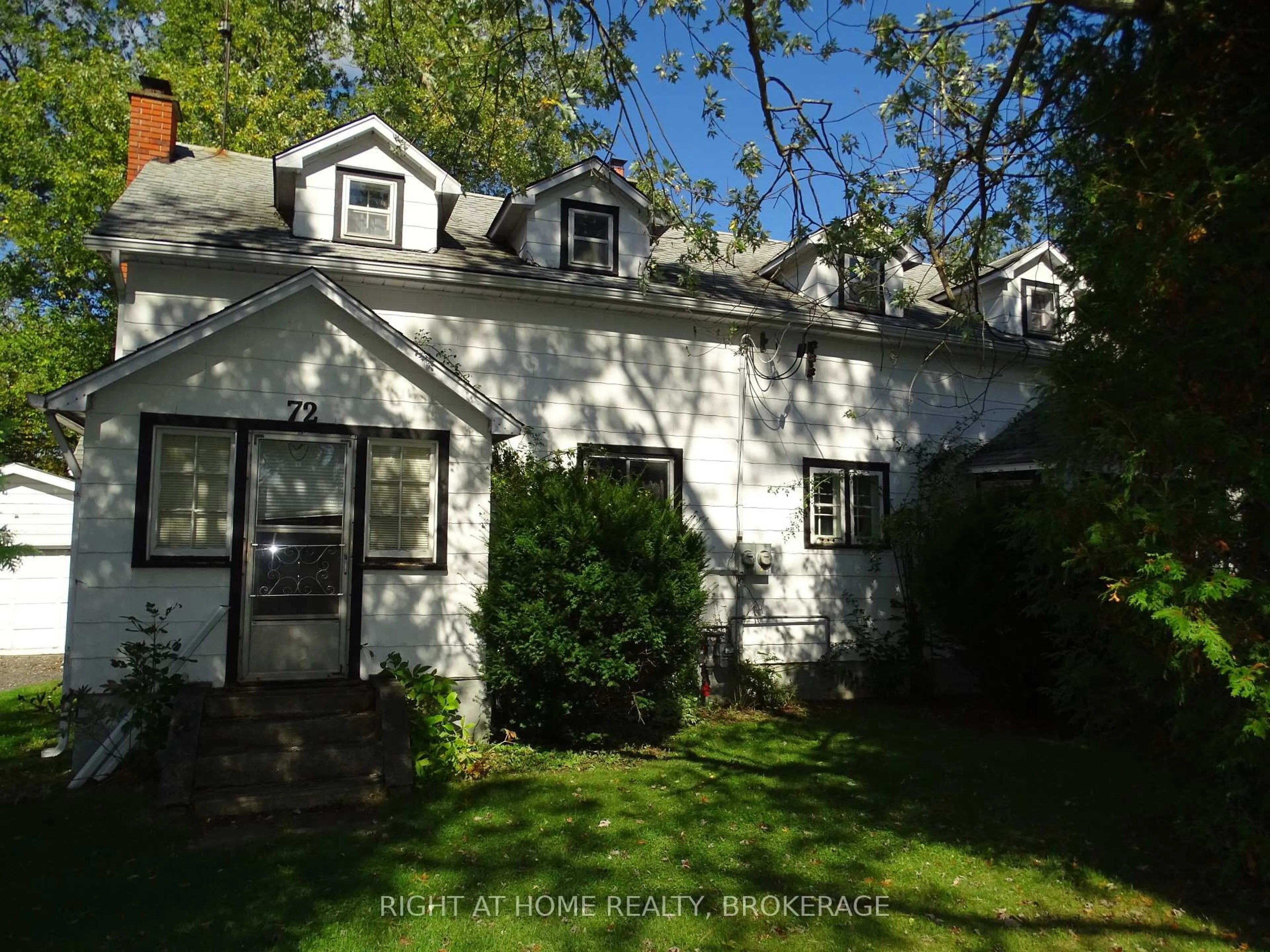 Unknown for 72 Bridge St, Thorold Ontario L0S 1K0