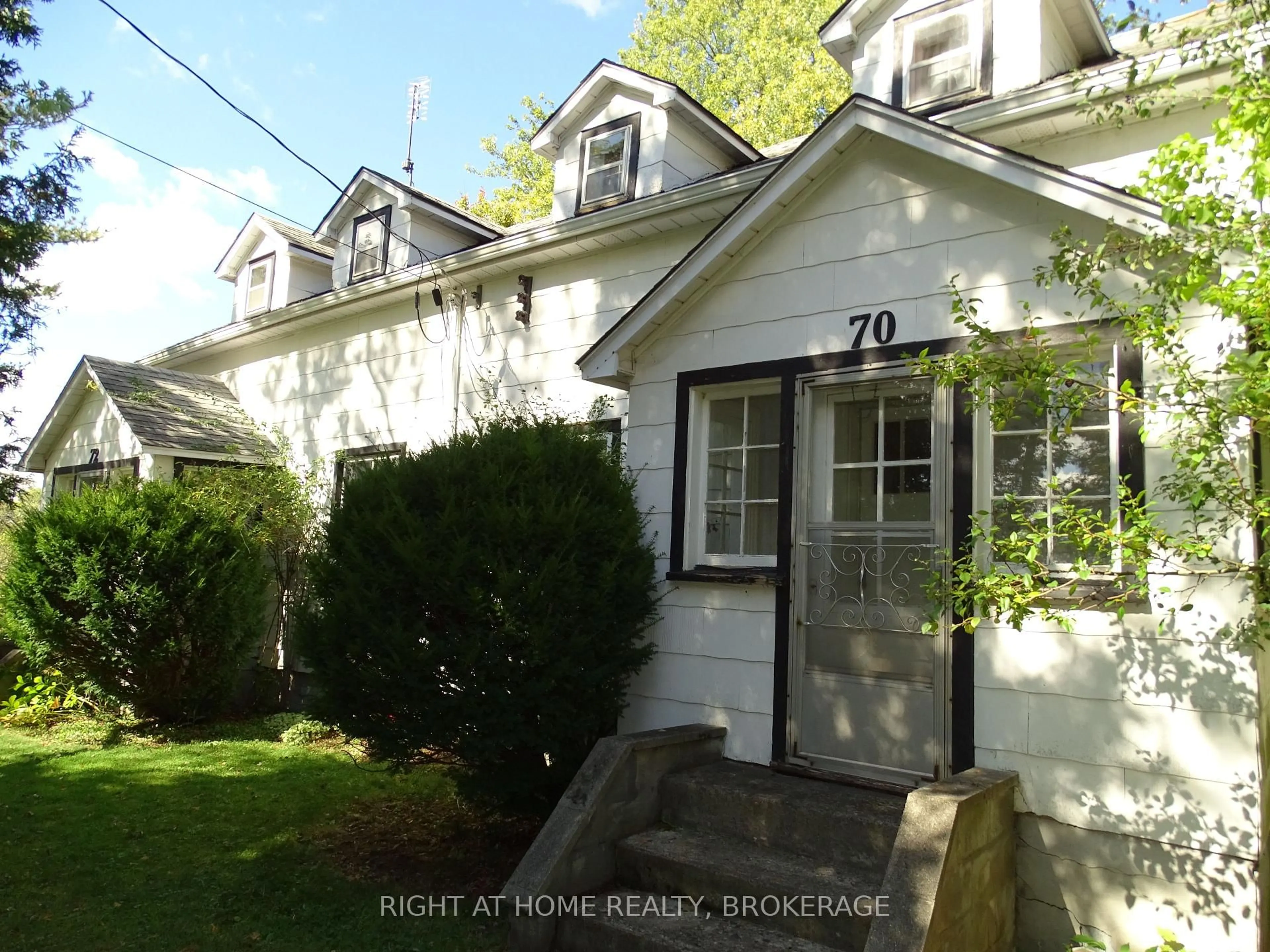 Unknown for 72 Bridge St, Thorold Ontario L0S 1K0