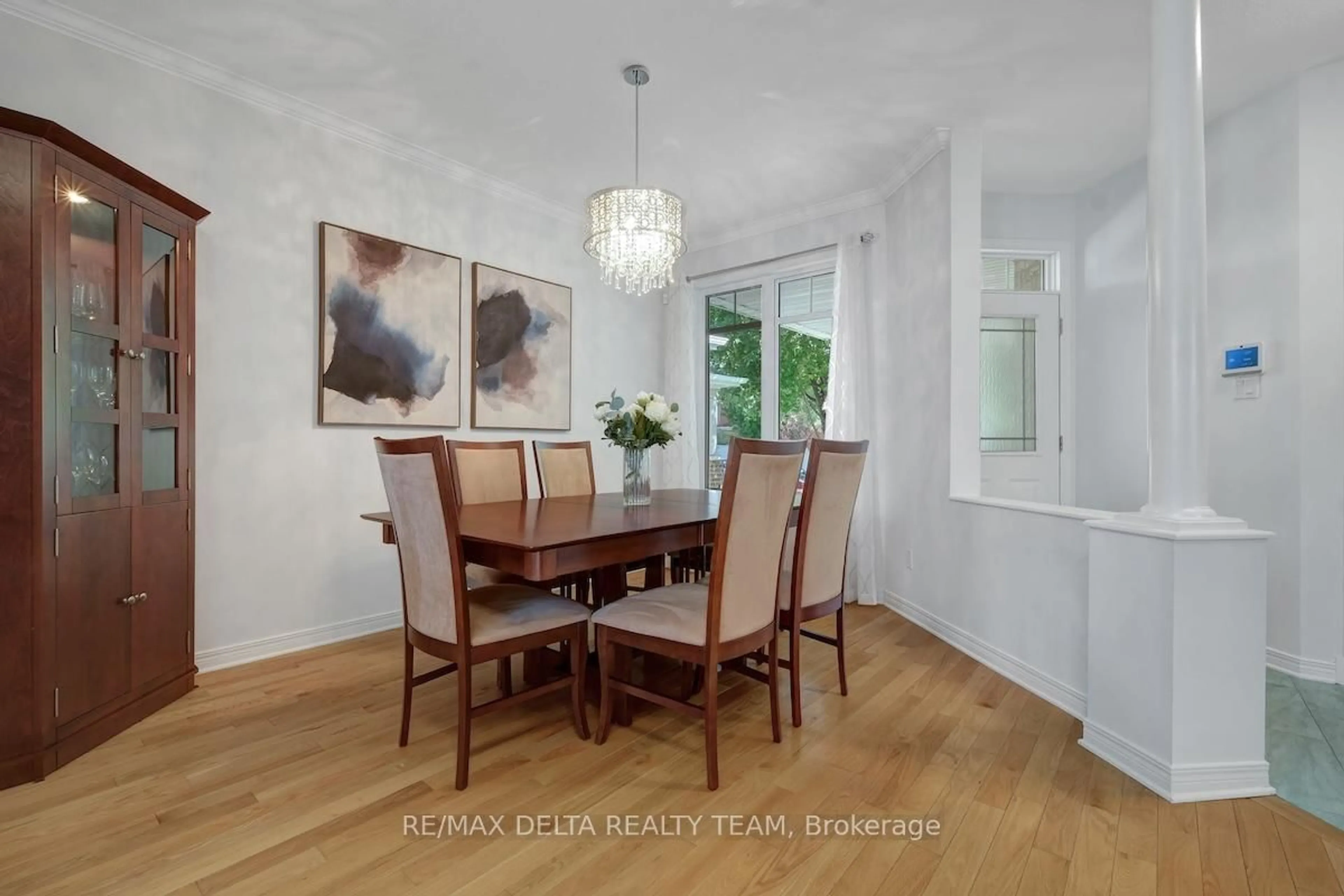 Dining room, wood/laminate floor for 1969 Schroeder Cres, Orleans Ontario K4A 4P7