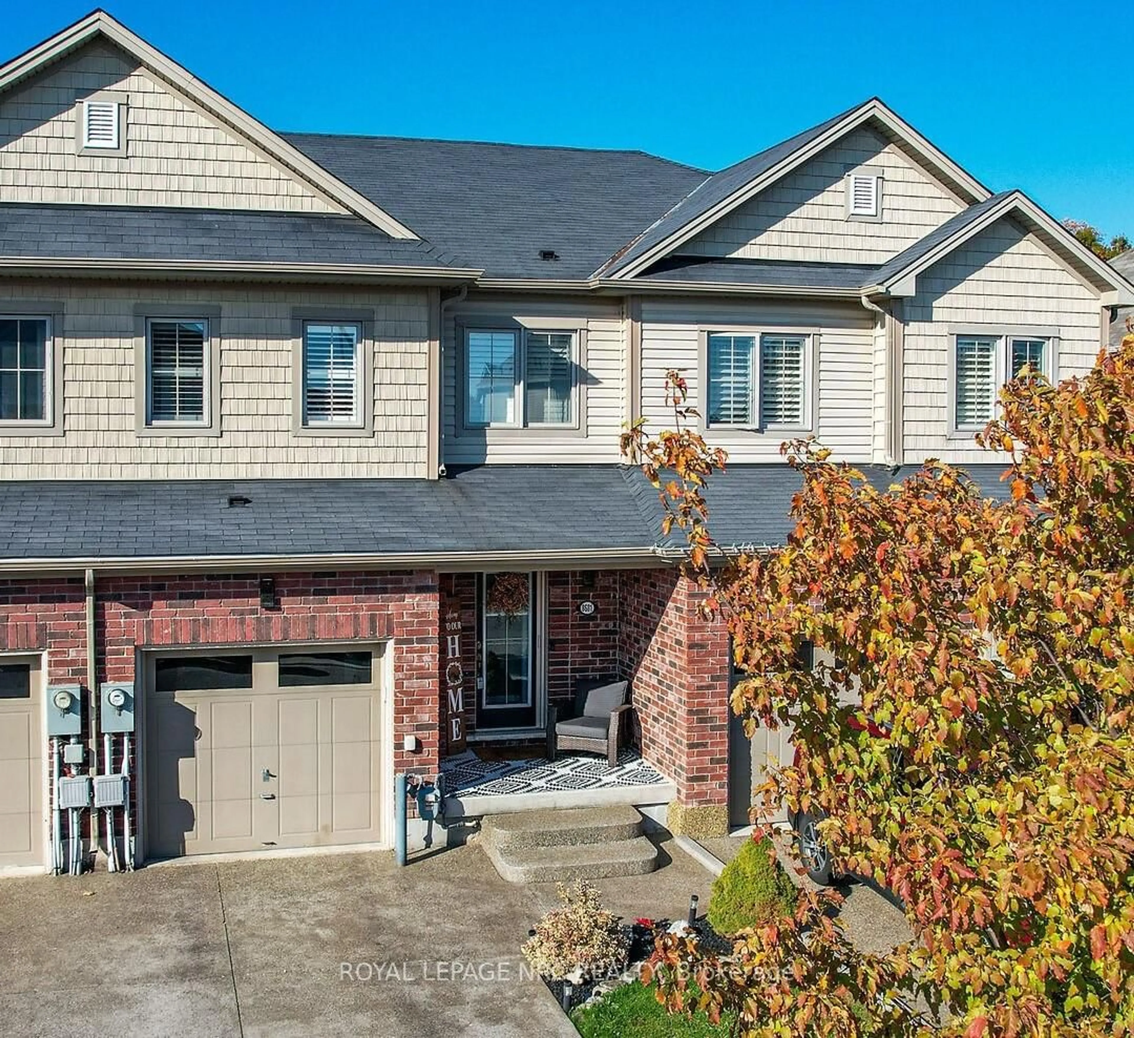 Home with brick exterior material, street for 8681 Dogwood Cres, Niagara Falls Ontario L2H 0K9