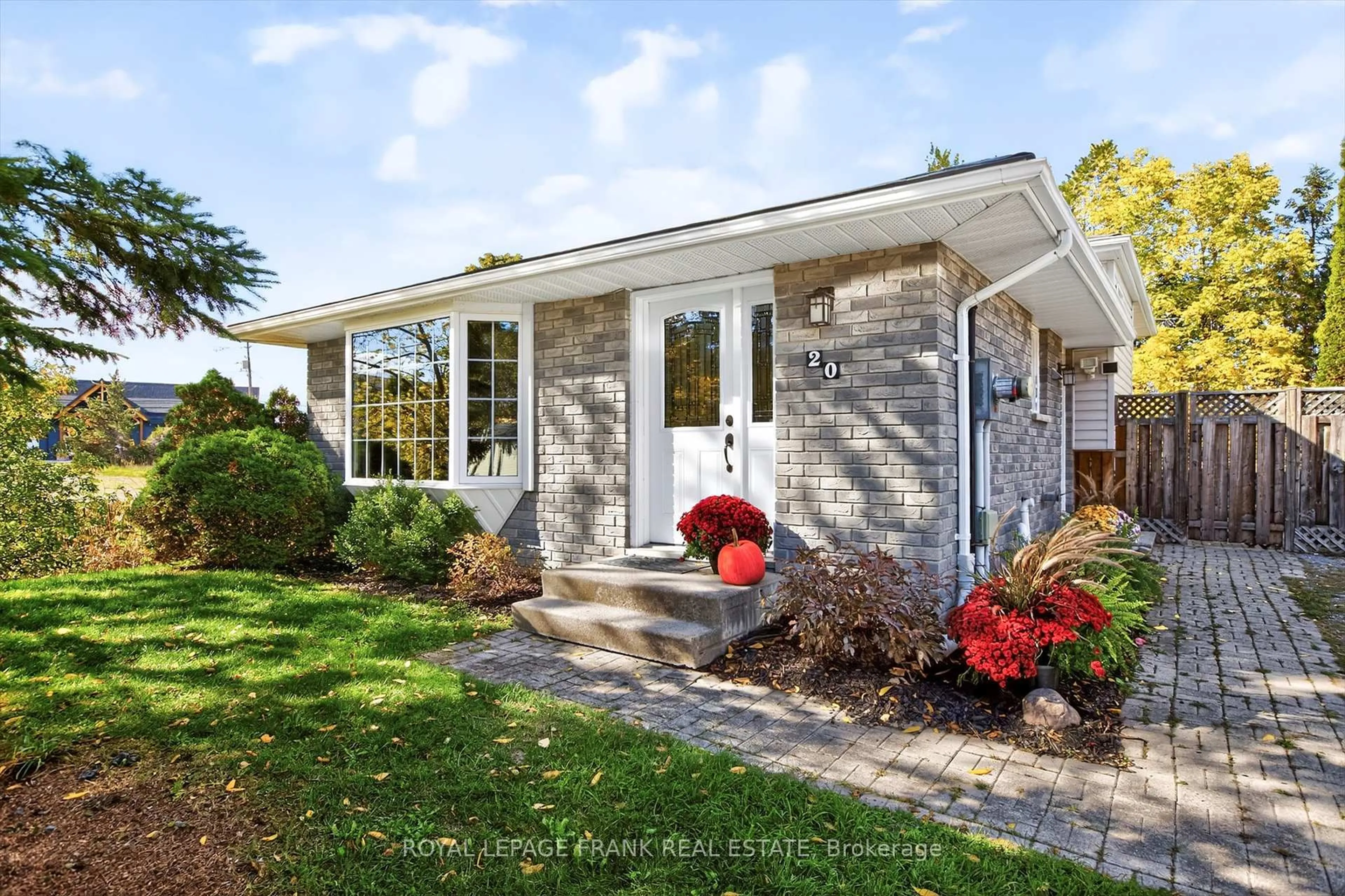 Home with vinyl exterior material, street for 20 Colbourne St St, Selwyn Ontario K0L 2H0