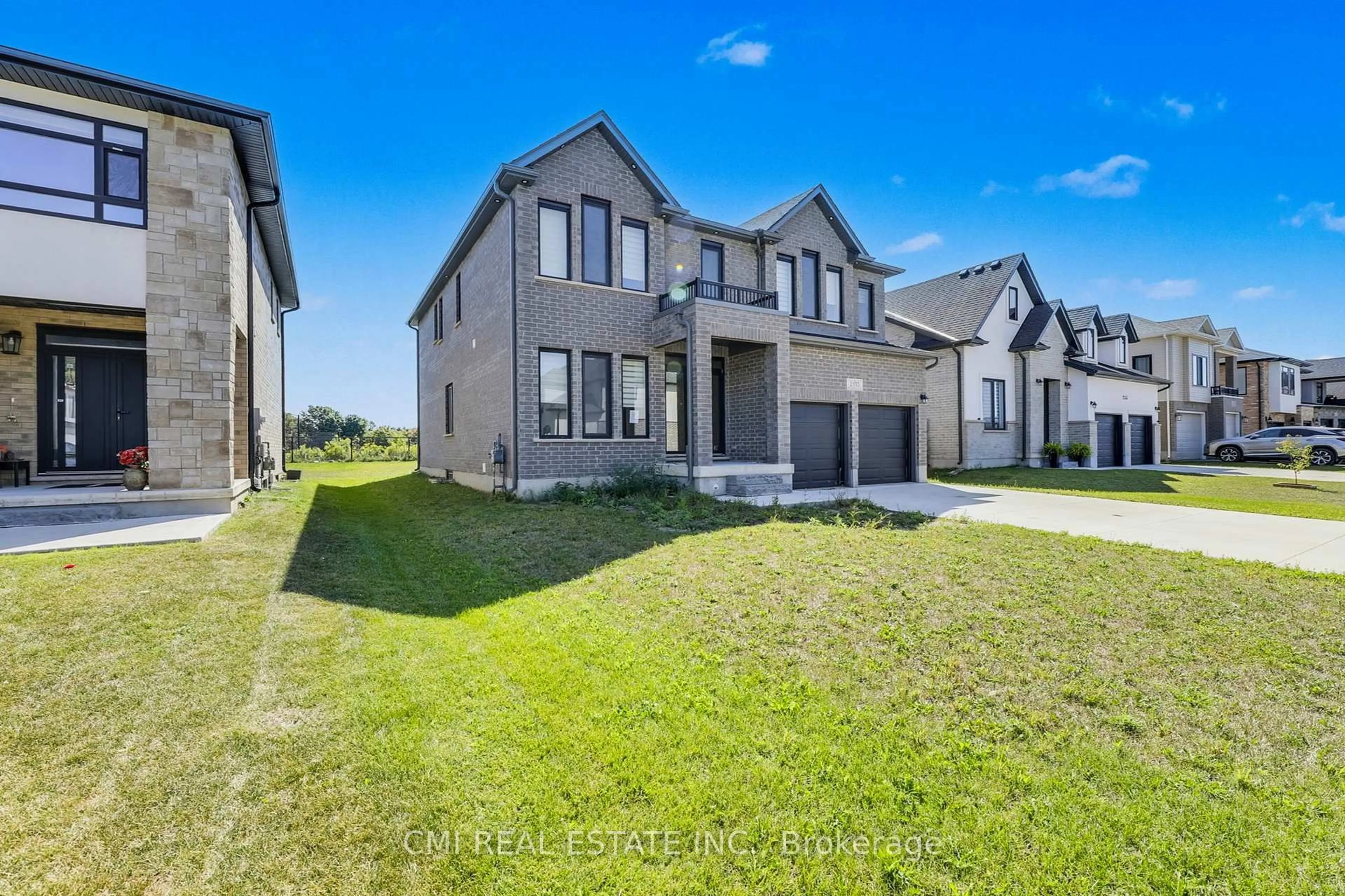 A pic from outside/outdoor area/front of a property/back of a property/a pic from drone, street for 2355 Bakervilla St, London South Ontario N6P 0H4