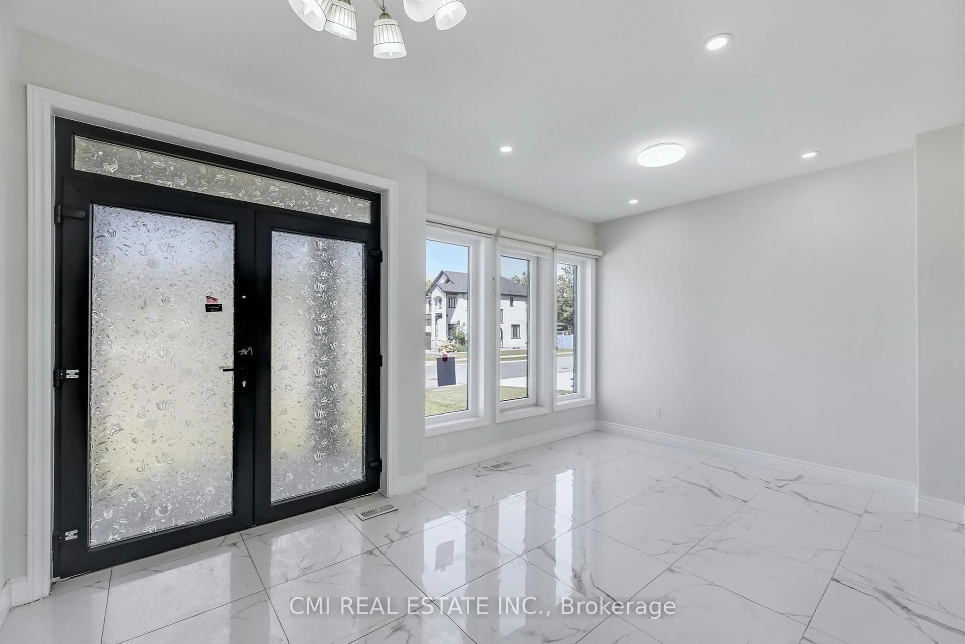 Indoor entryway for 2355 Bakervilla St, London South Ontario N6P 0H4
