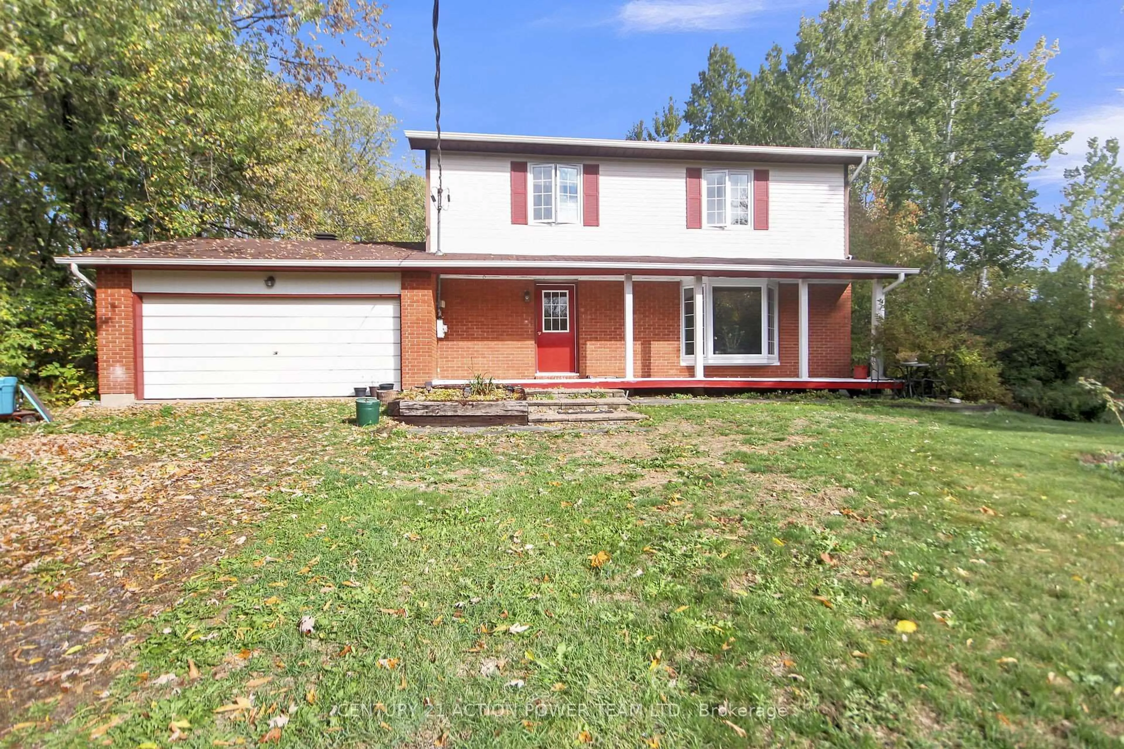 Home with vinyl exterior material, street for 5658 Marlene Cr Cres, Osgoode Ontario K0A 2W0