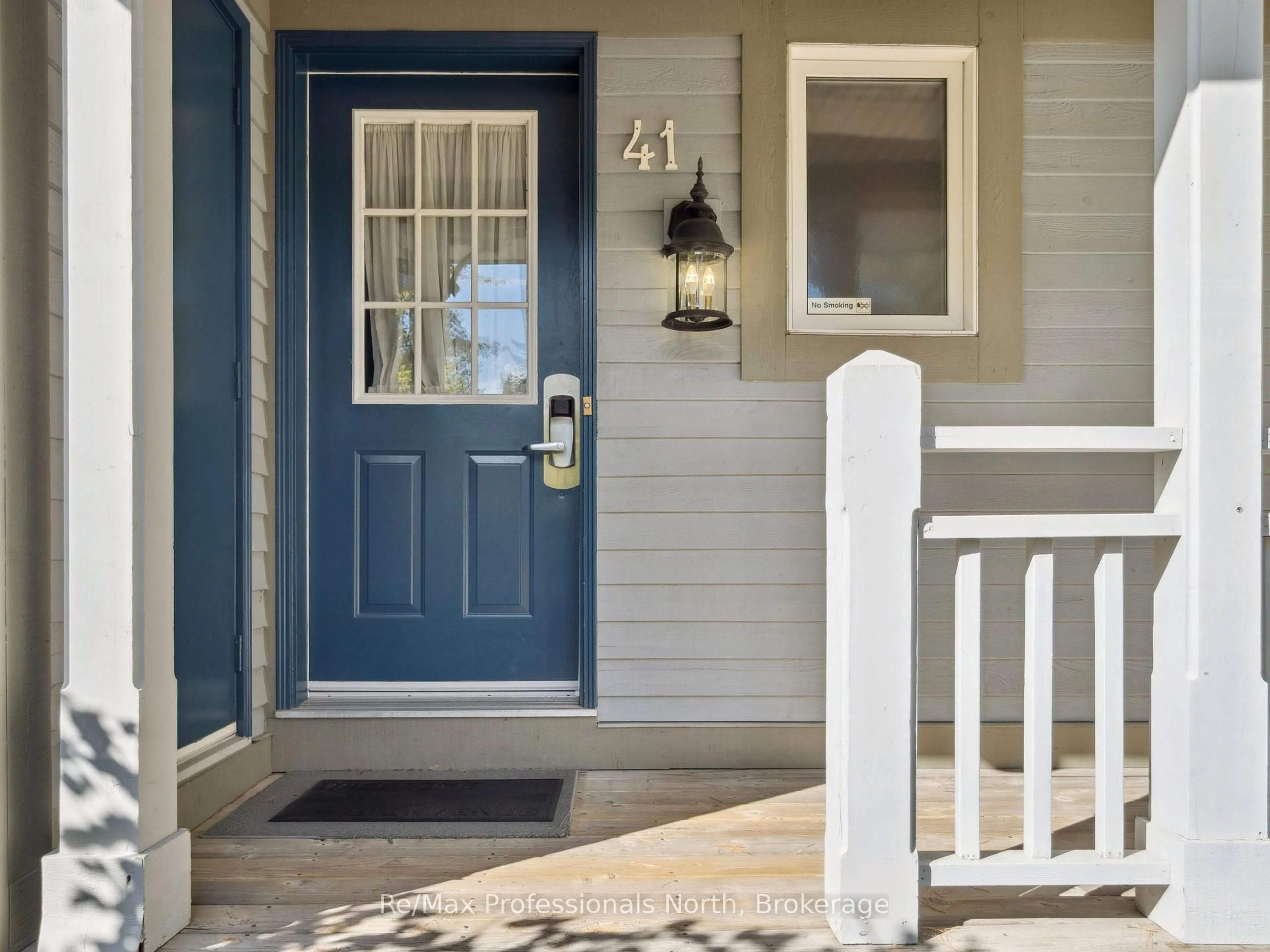 Home with vinyl exterior material, street for 1209 Muskoka Beach Rd #41R, Gravenhurst Ontario P1P 1R1