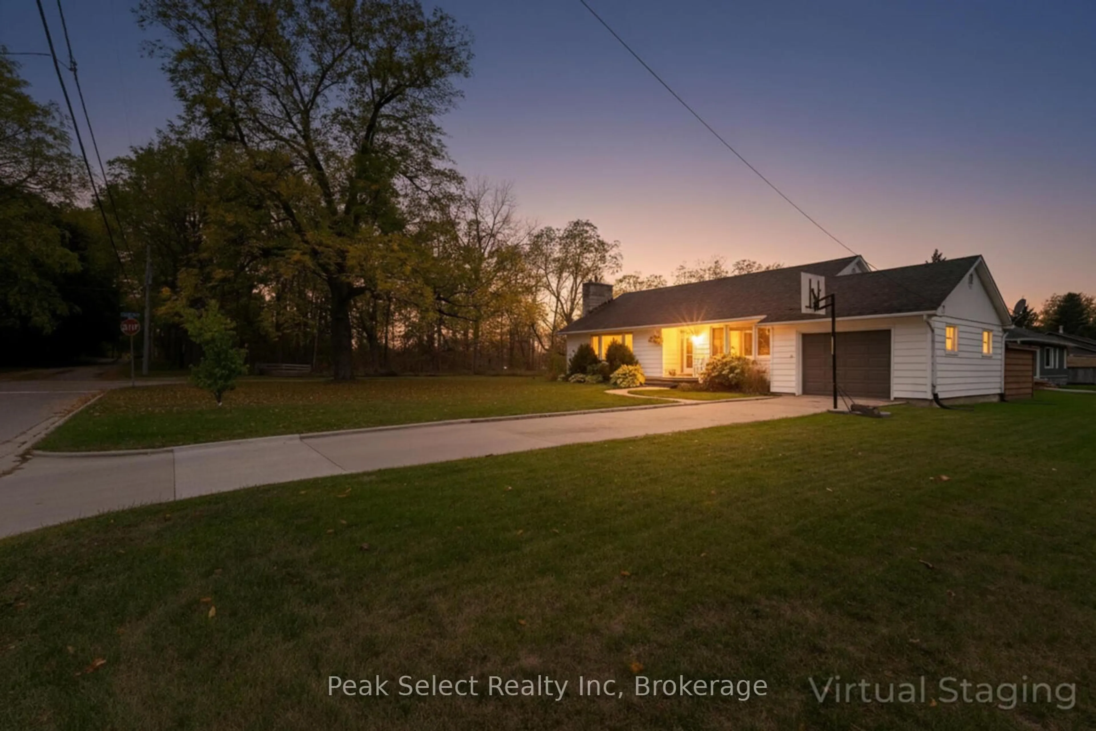 A pic from outside/outdoor area/front of a property/back of a property/a pic from drone, street for 72 Carrall St, St. Marys Ontario N4X 1C8