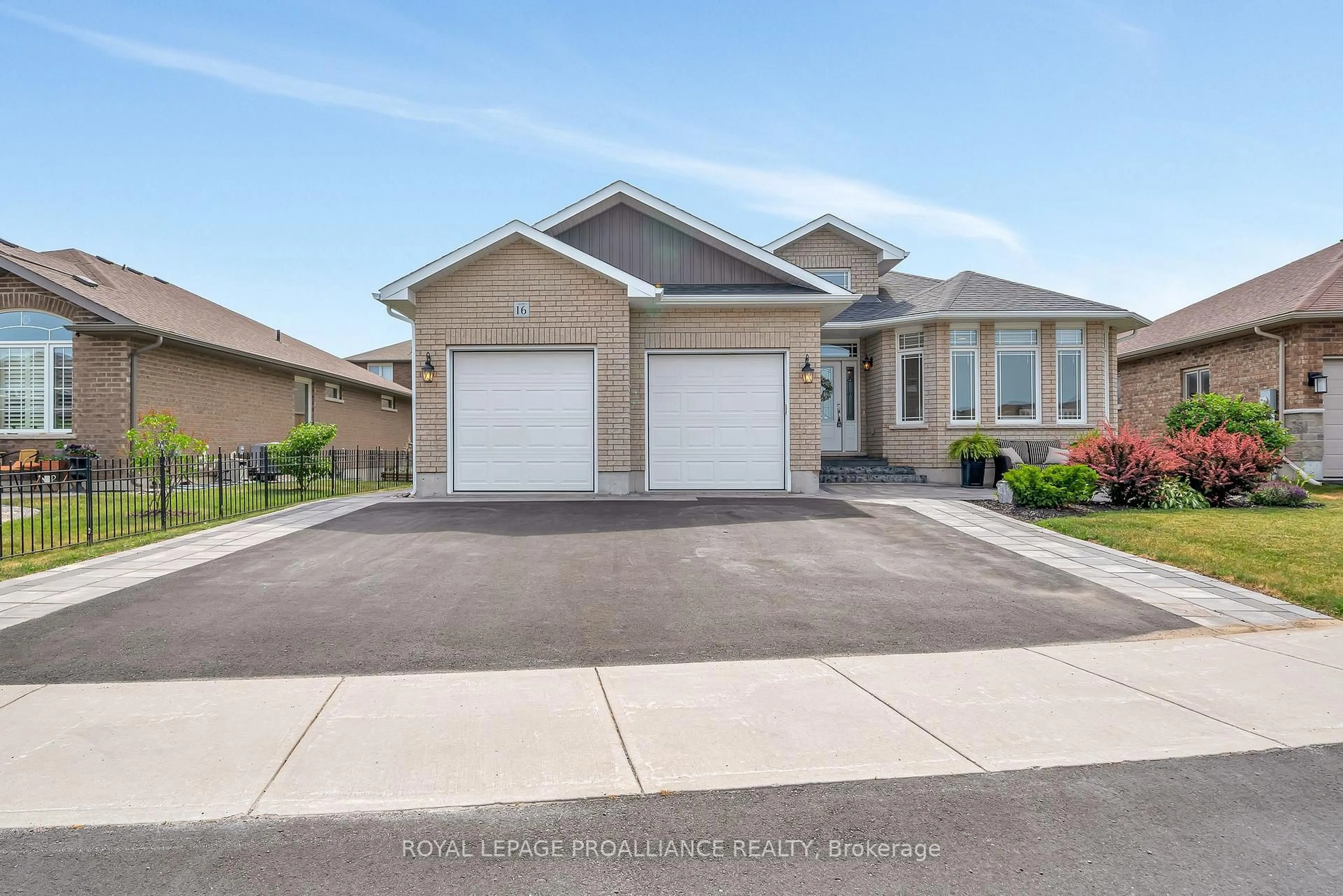 Home with vinyl exterior material, street for 16 Hummingbird Dr, Belleville Ontario K8N 0H7