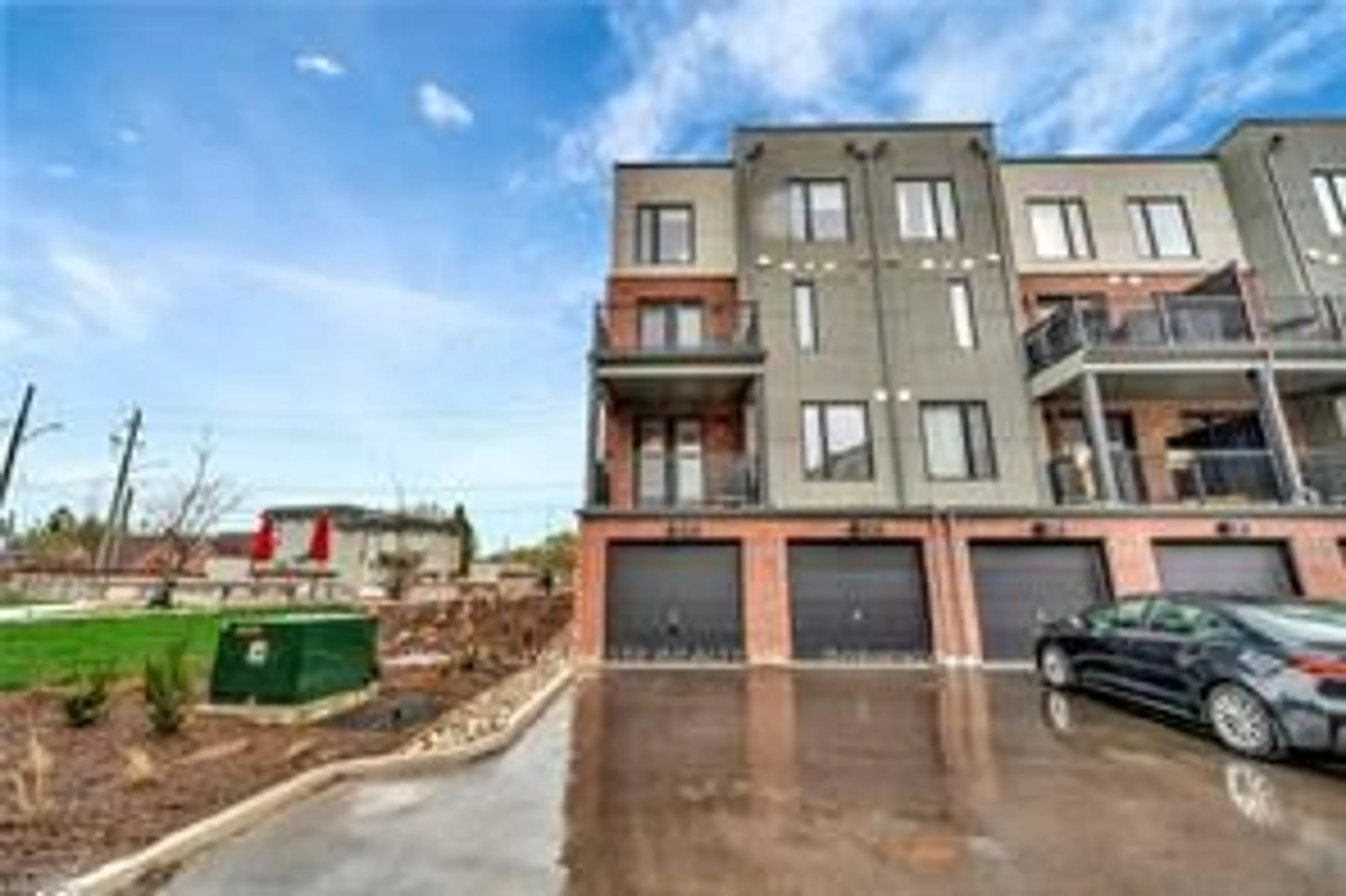 A pic from outside/outdoor area/front of a property/back of a property/a pic from drone, street for 99 Roger St #45, Waterloo Ontario N2J 0G1