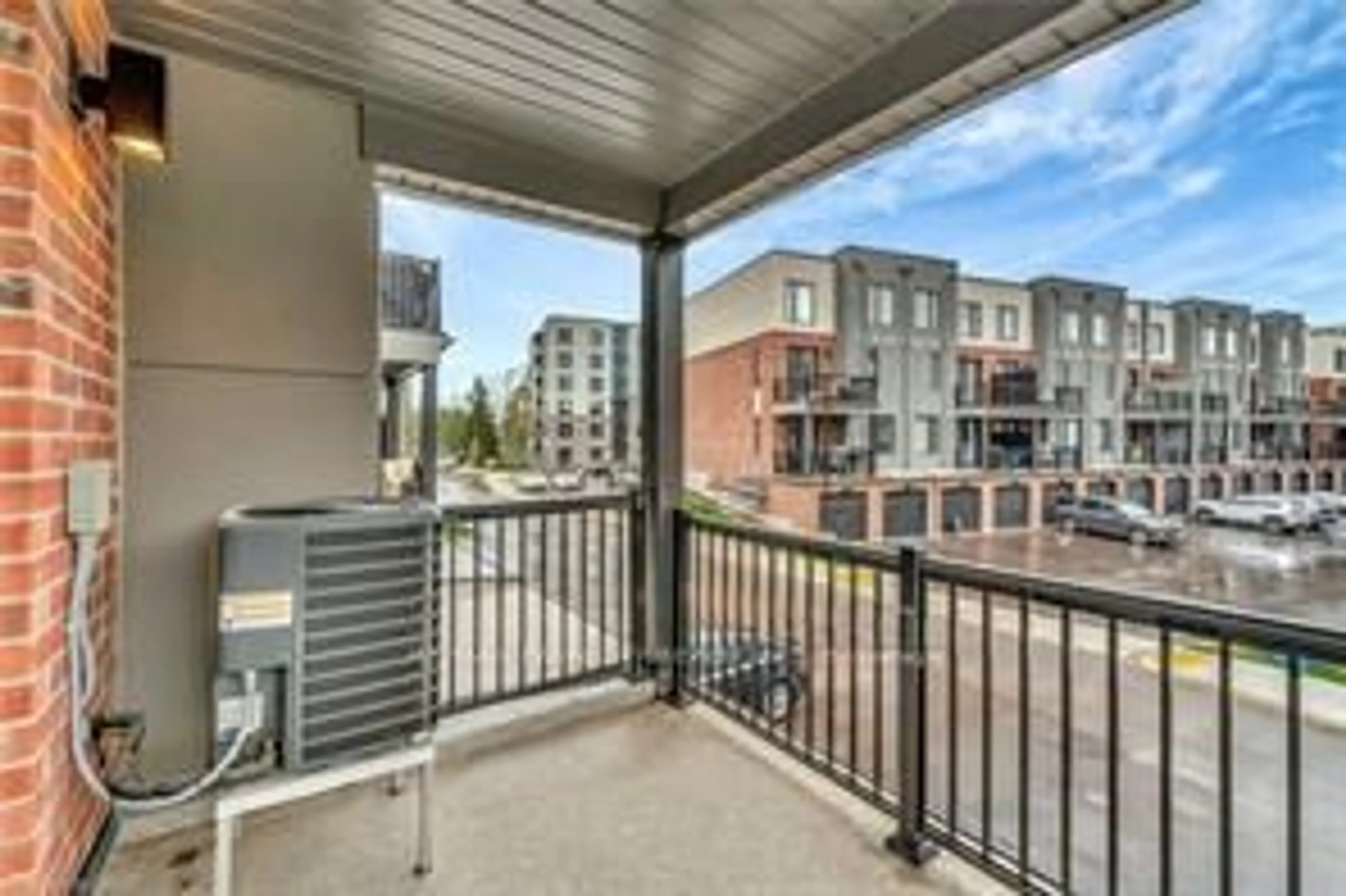 Patio, unknown for 99 Roger St #45, Waterloo Ontario N2J 0G1