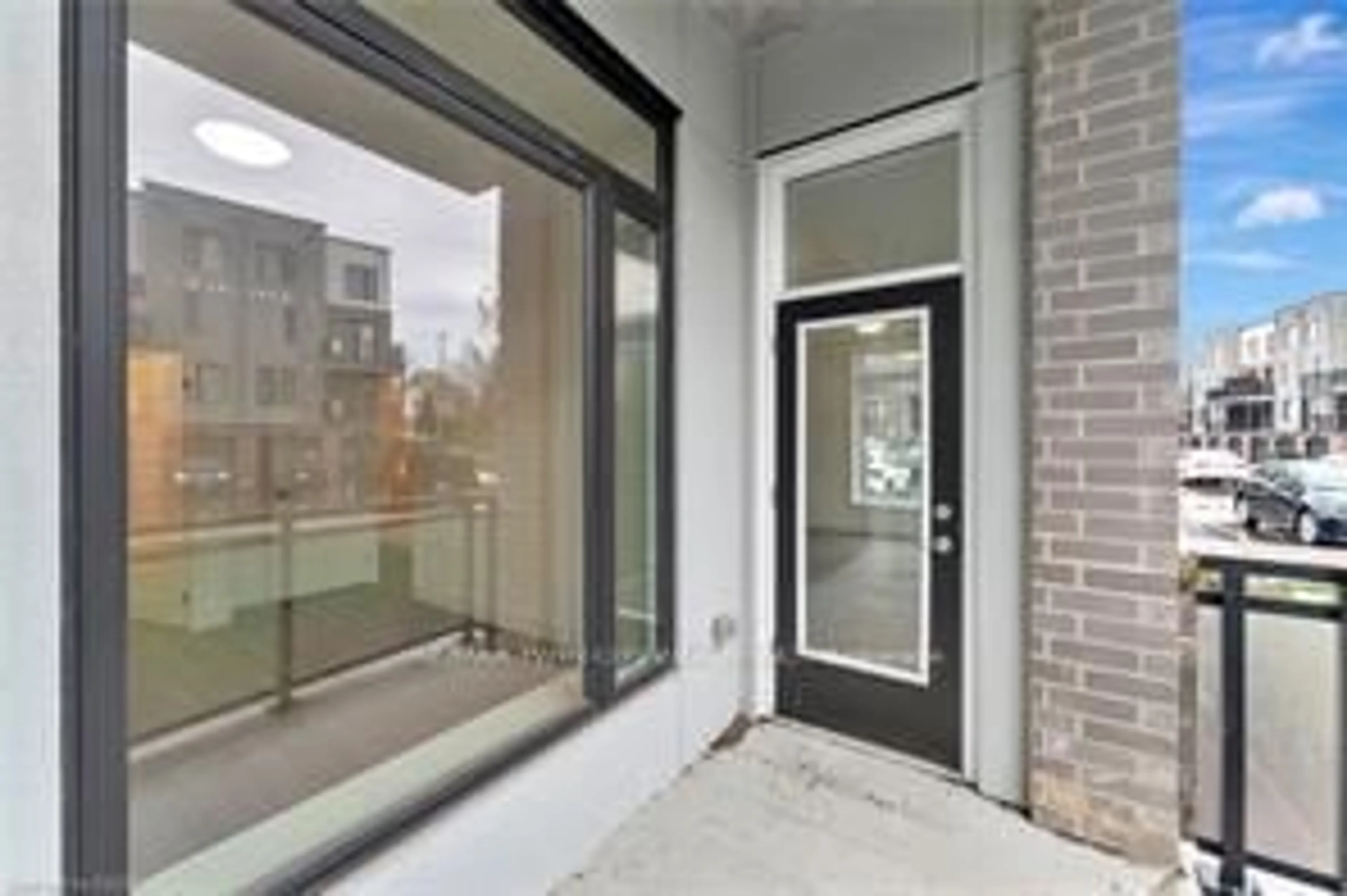 Unknown for 107 Roger St #101, Waterloo Ontario N2J 1A4