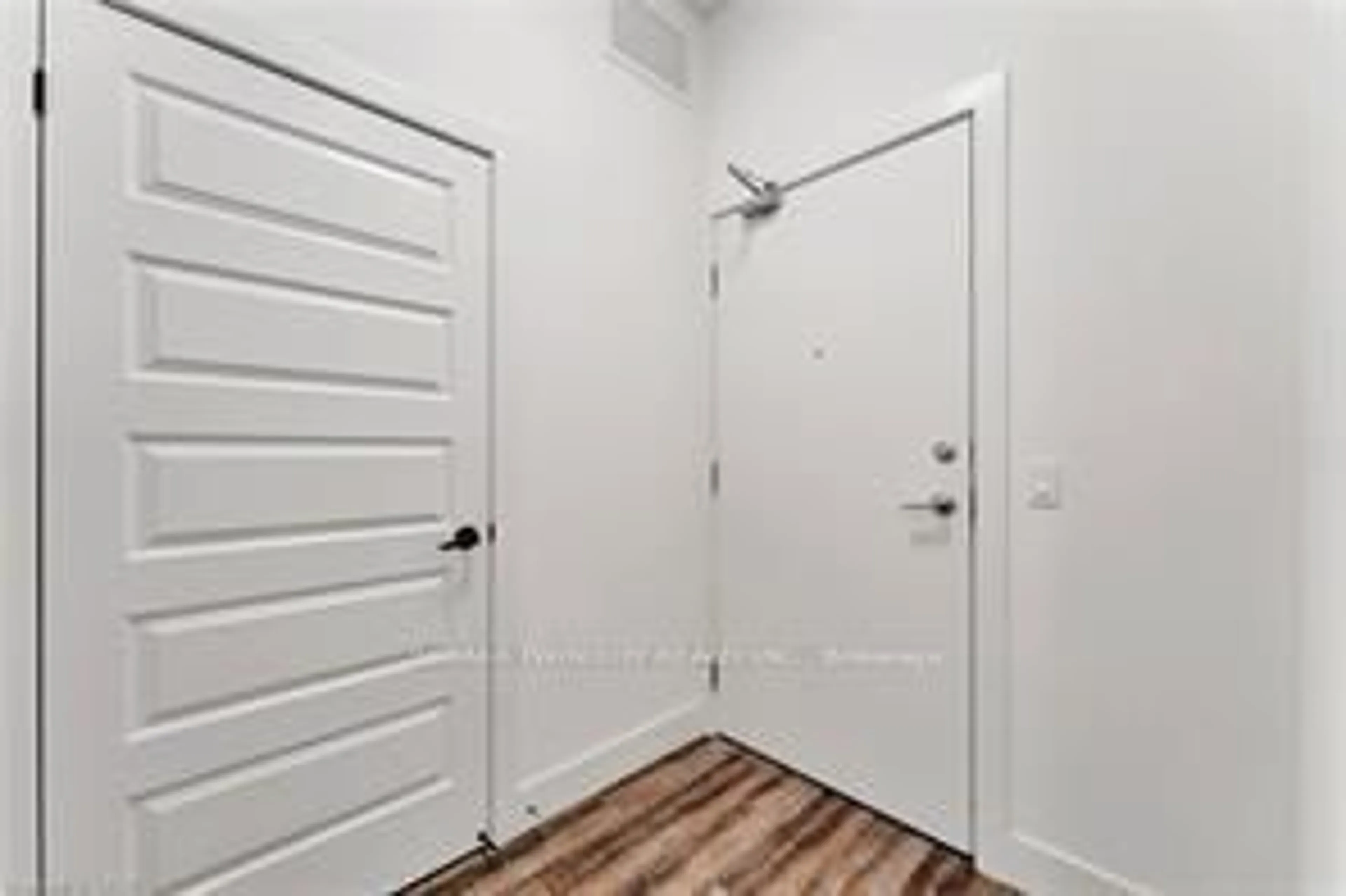 Indoor entryway for 107 Roger St #101, Waterloo Ontario N2J 1A4