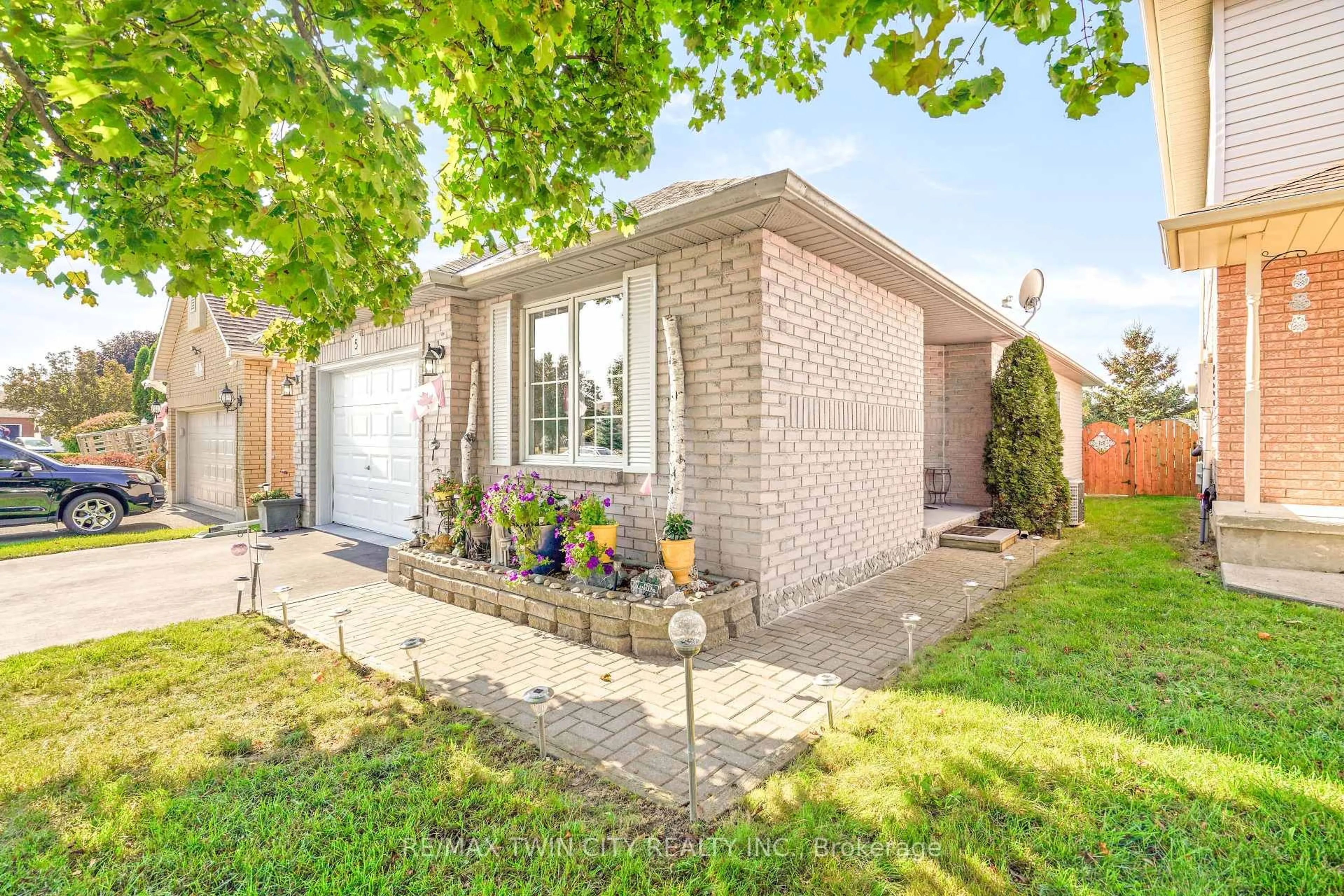 Home with brick exterior material, street for 5 Anastasia Cres, Brantford Ontario N3P 2A9
