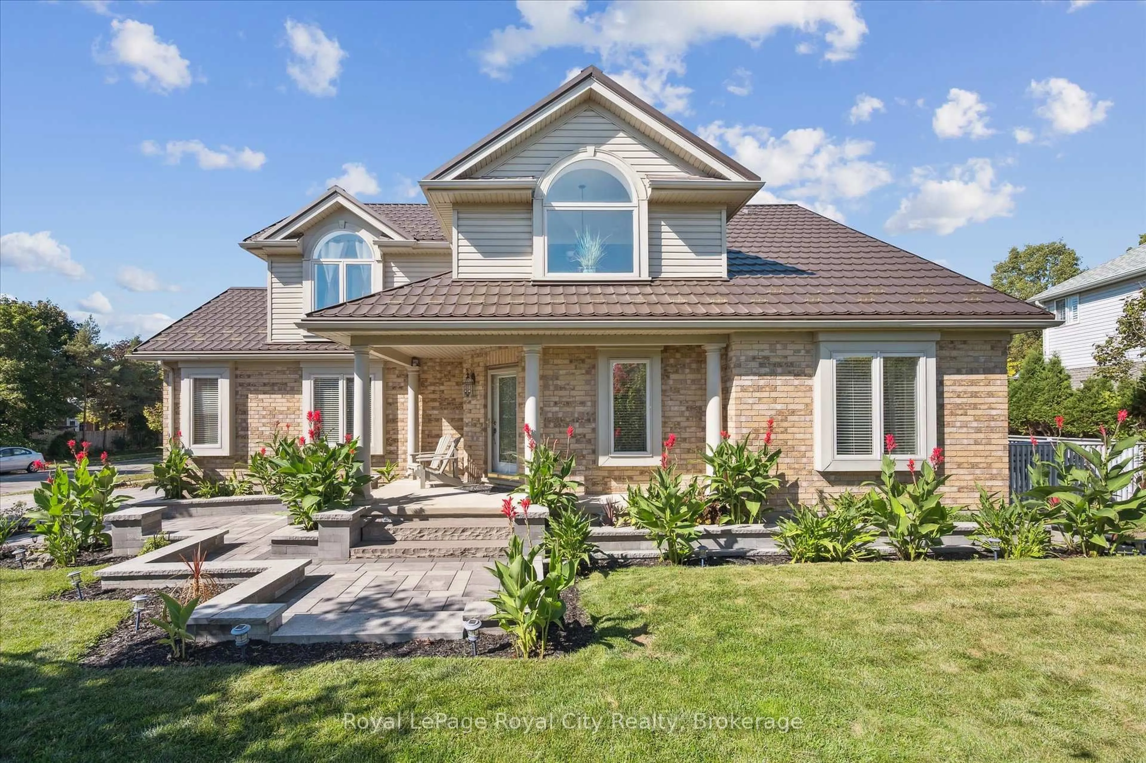 Home with brick exterior material, street for 3 Pine Ridge Dr, Guelph Ontario N1L 1N6