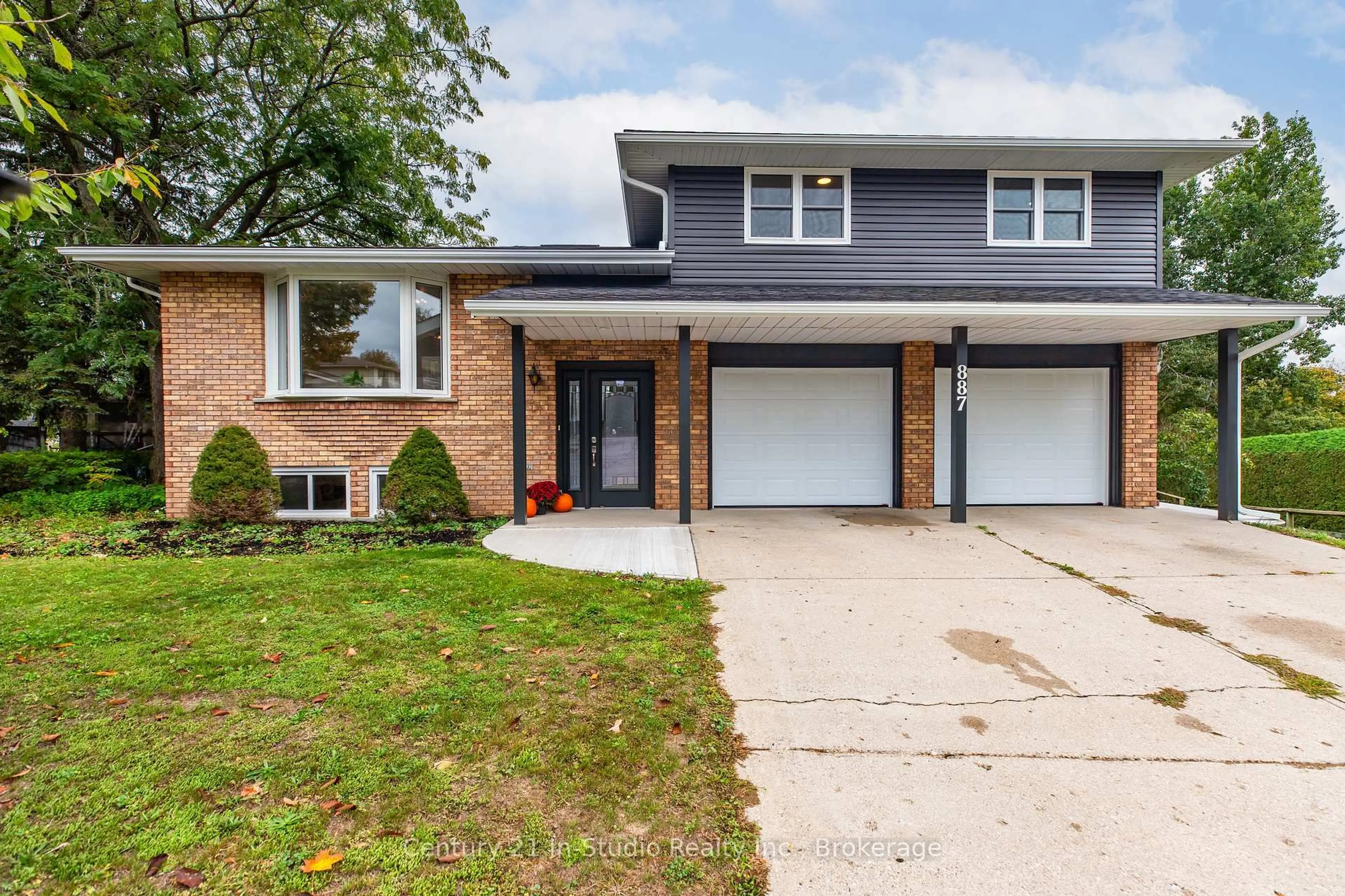 Home with brick exterior material, street for 887 Nodwell Crt, Saugeen Shores Ontario N0H 2C4