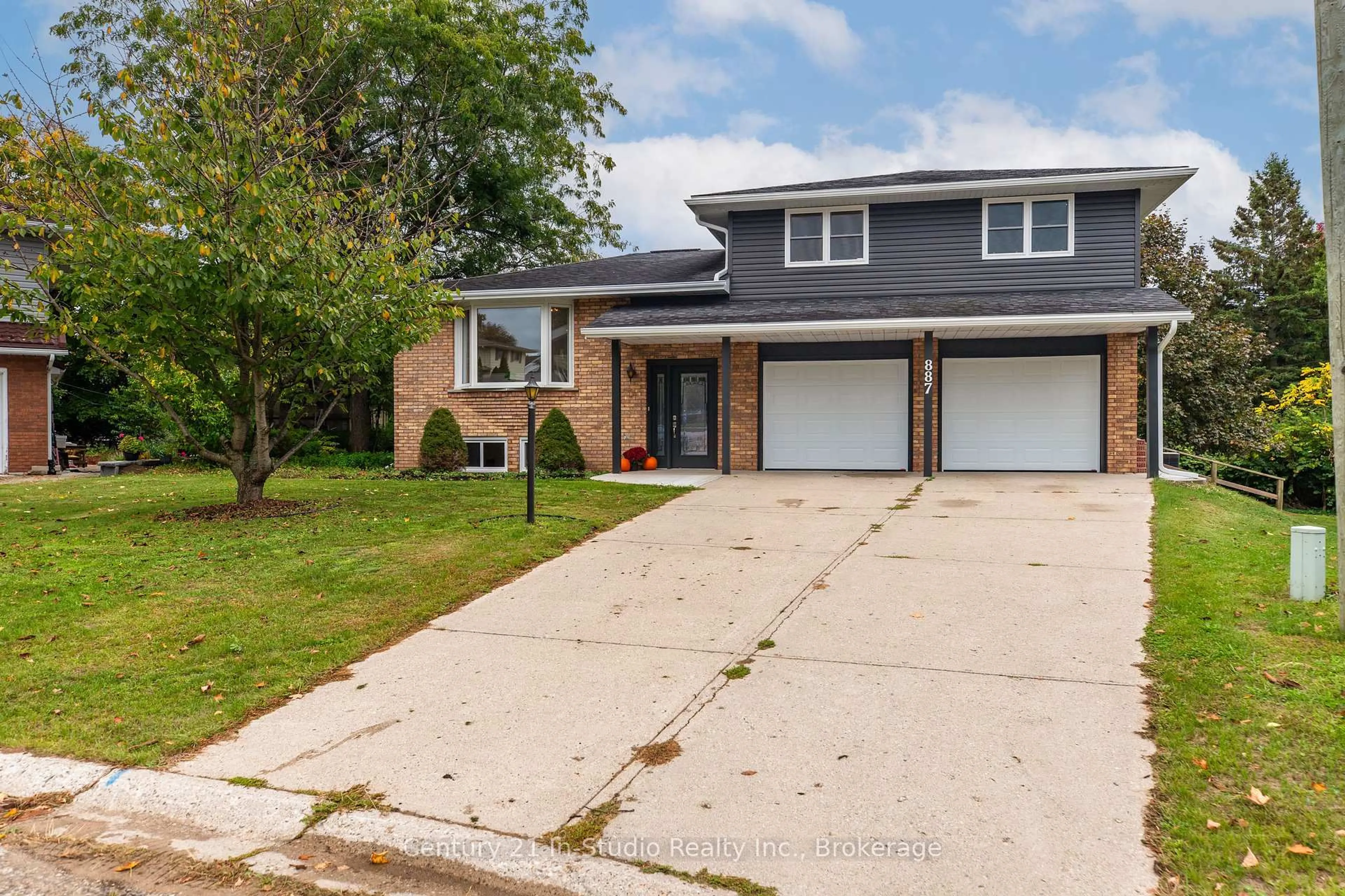 Home with brick exterior material, street for 887 Nodwell Crt, Saugeen Shores Ontario N0H 2C4