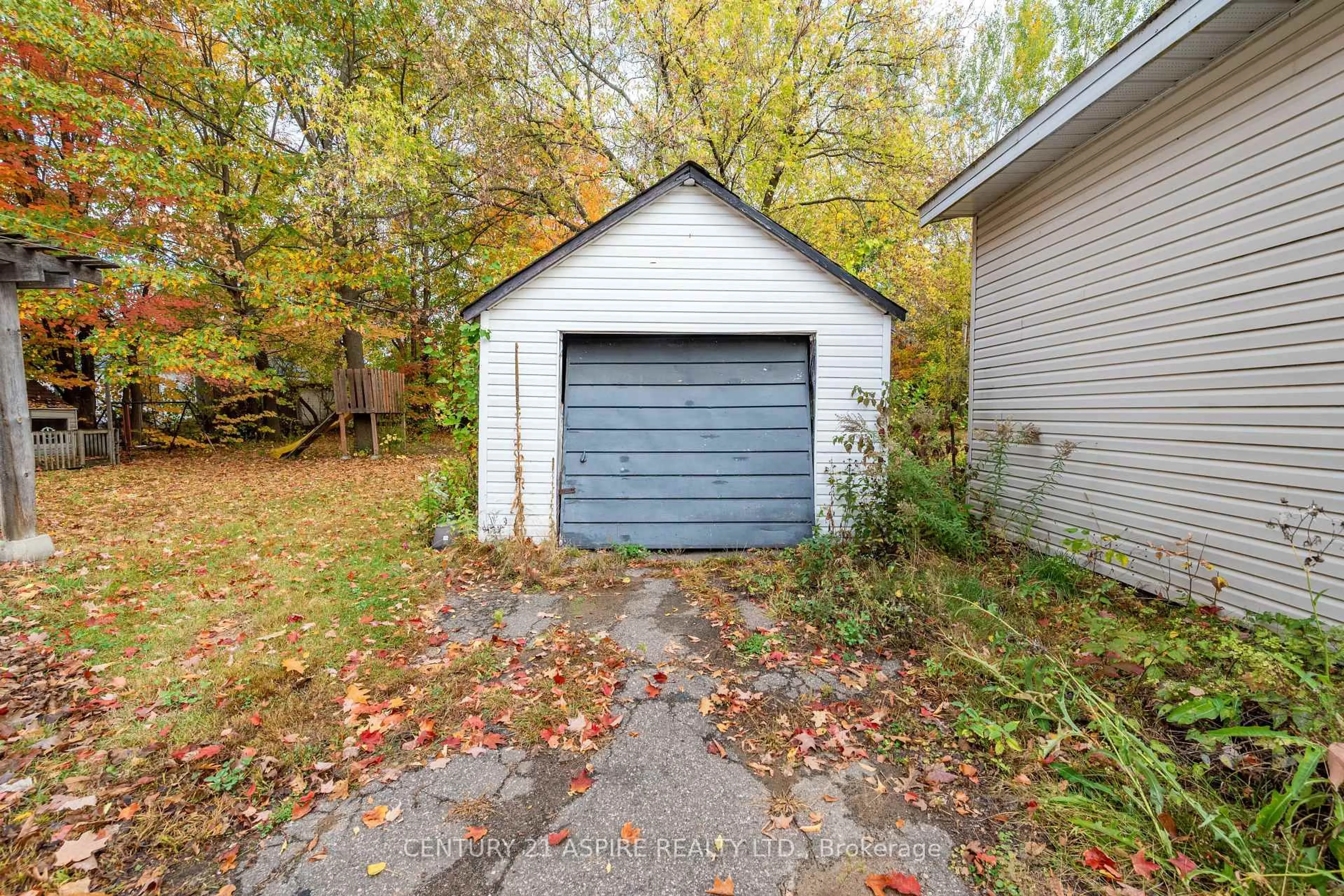 Shed for 535 McGee St, Pembroke Ontario K8A 6E3