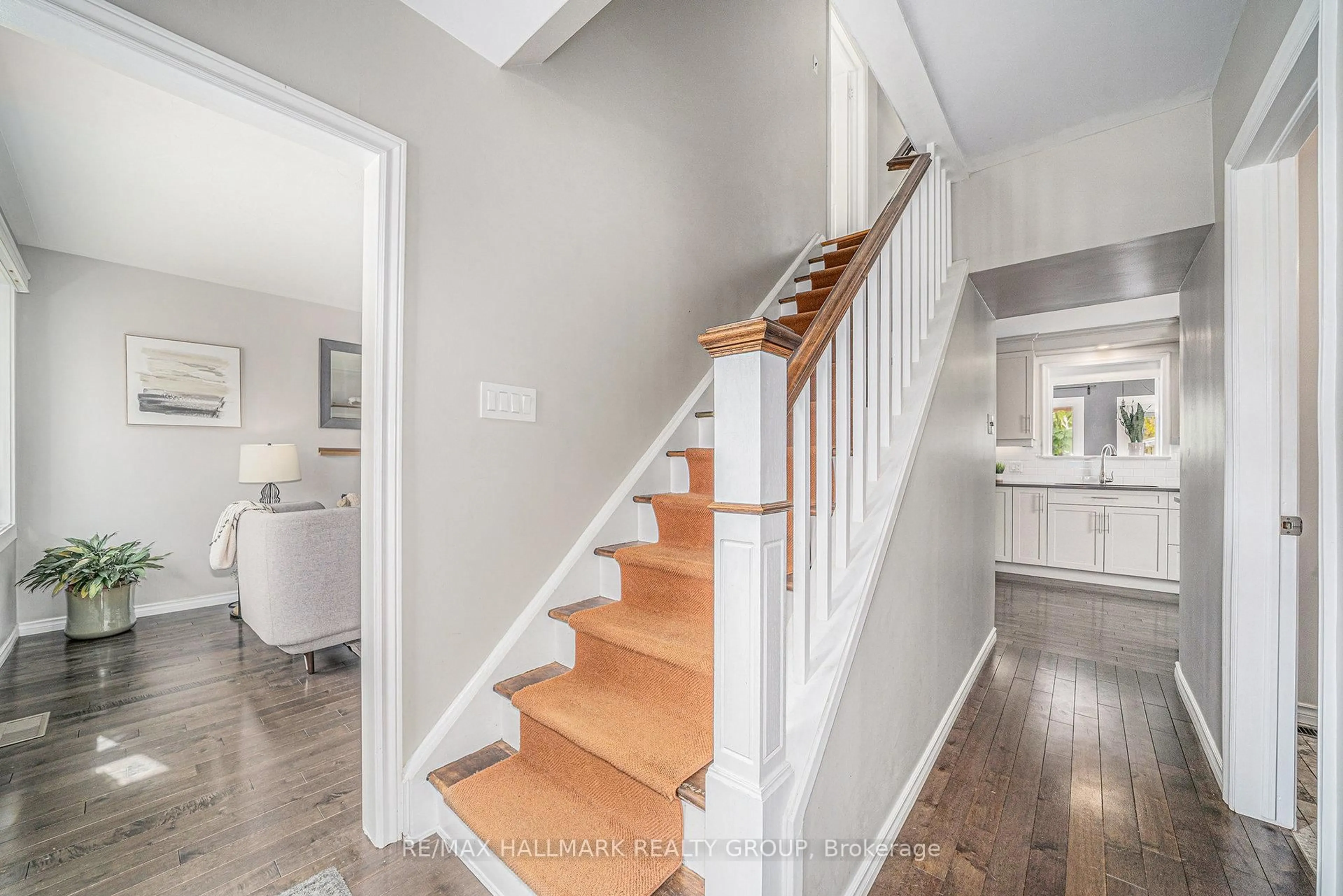 Unknown for 921 Wingate Dr, Ottawa Ontario K1G 1S6