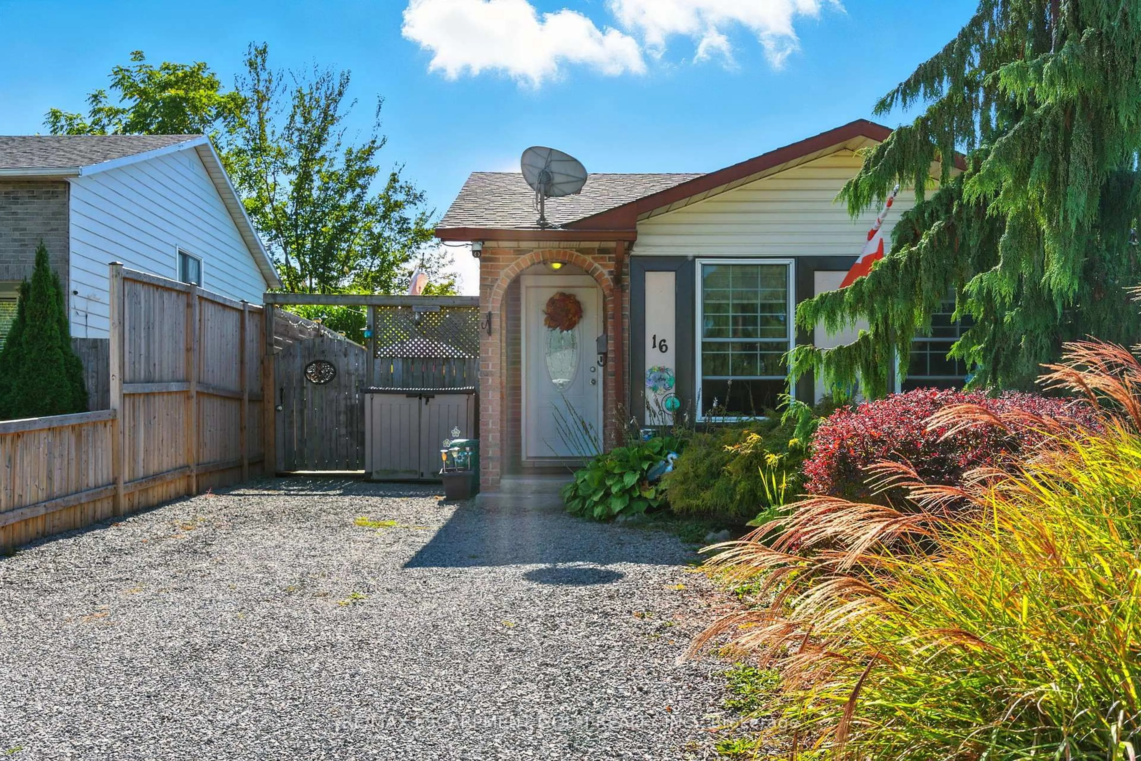Unknown for 16 Dodds Crt, Fort Erie Ontario L2A 5Z2