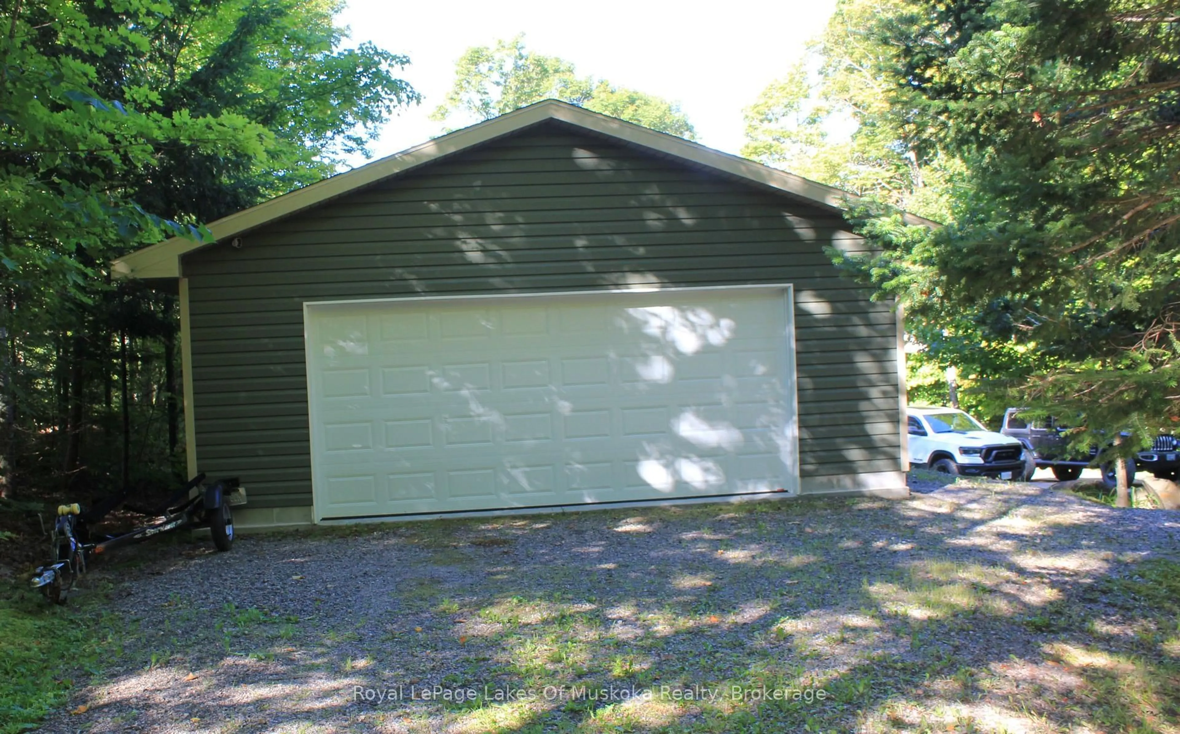 Indoor garage for 340 Wurm Rd, Magnetawan Ontario P0A 1P0